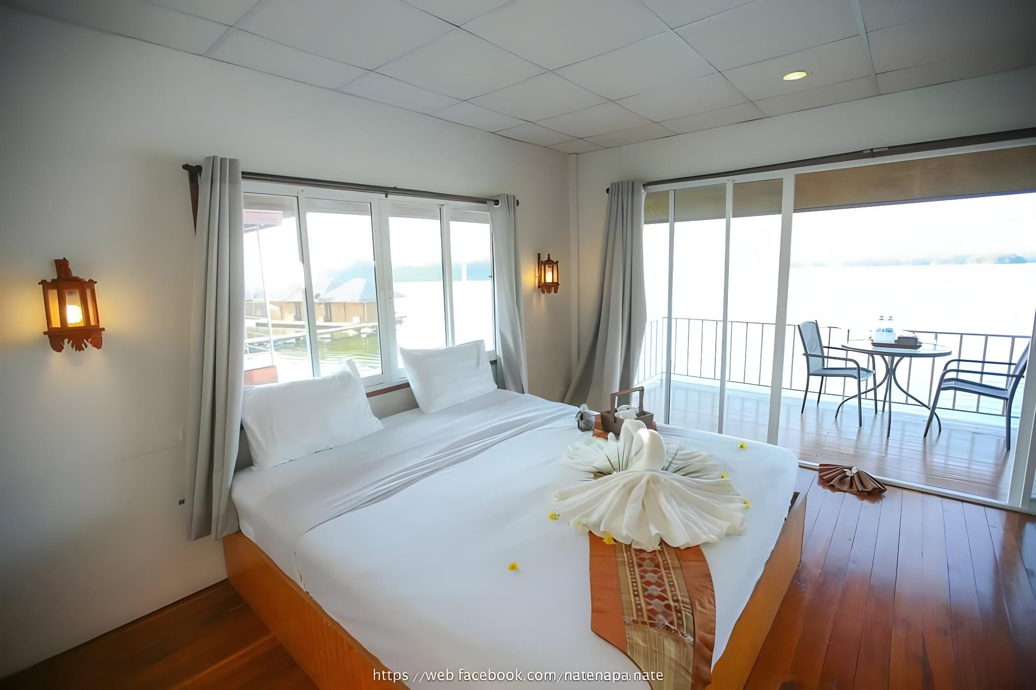 Deluxe Plus Queen Room
