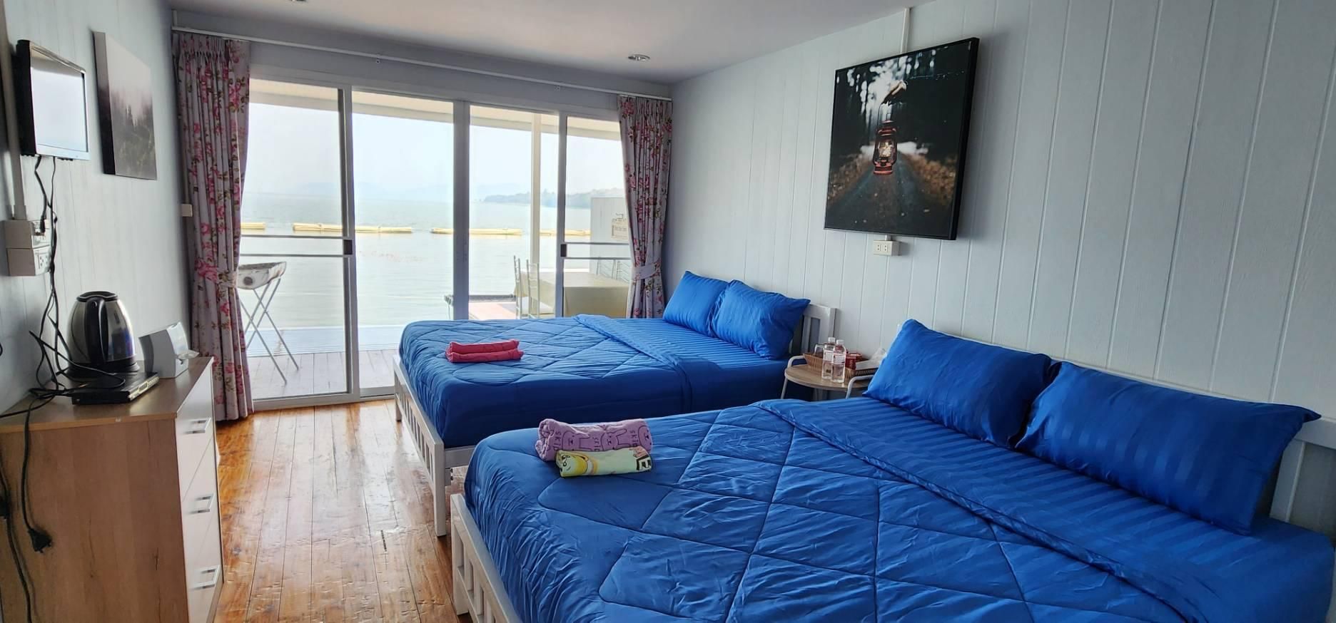 Chomtawan Raft Lake View Family Room with Balcony