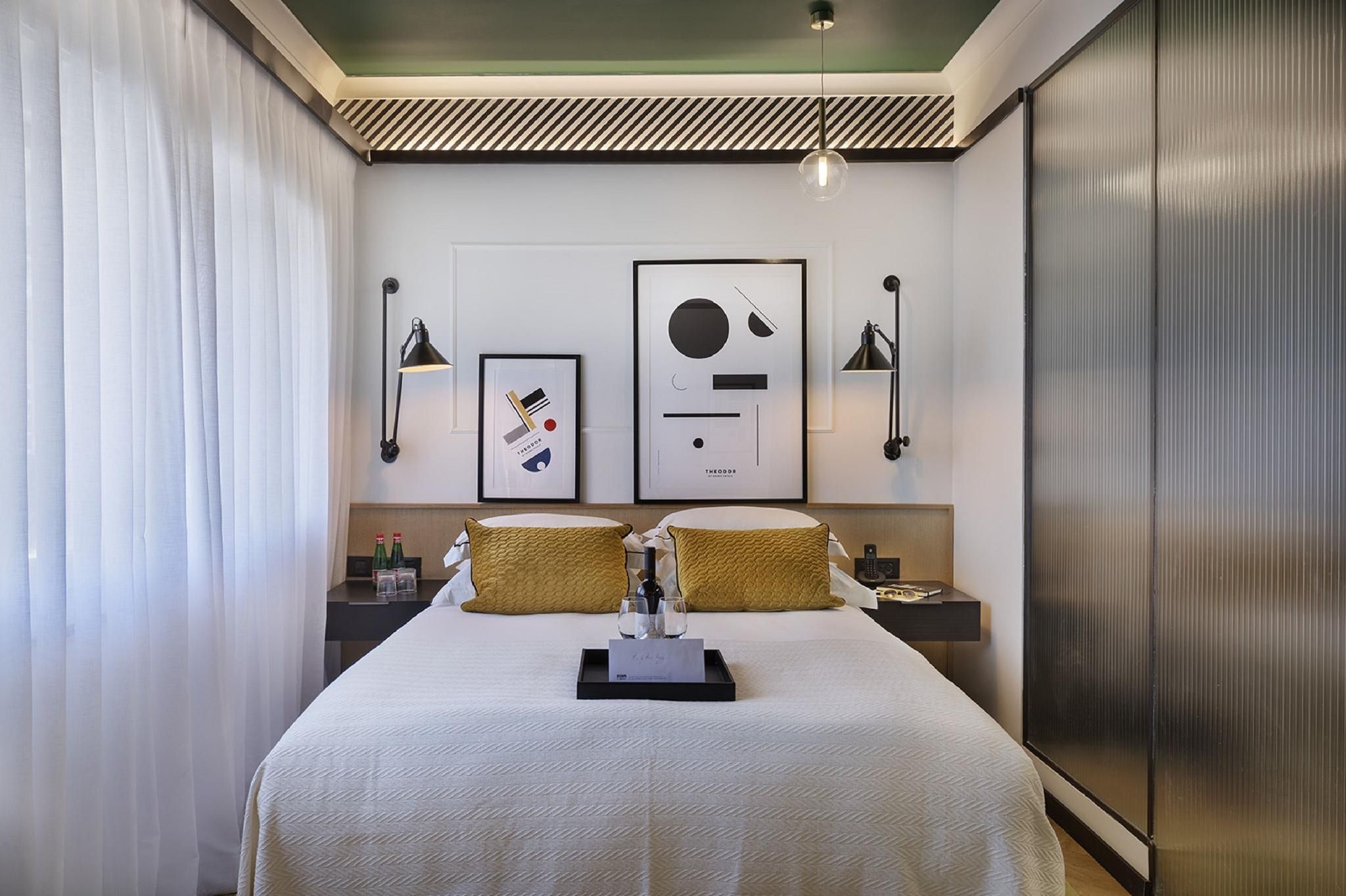 Solo Room