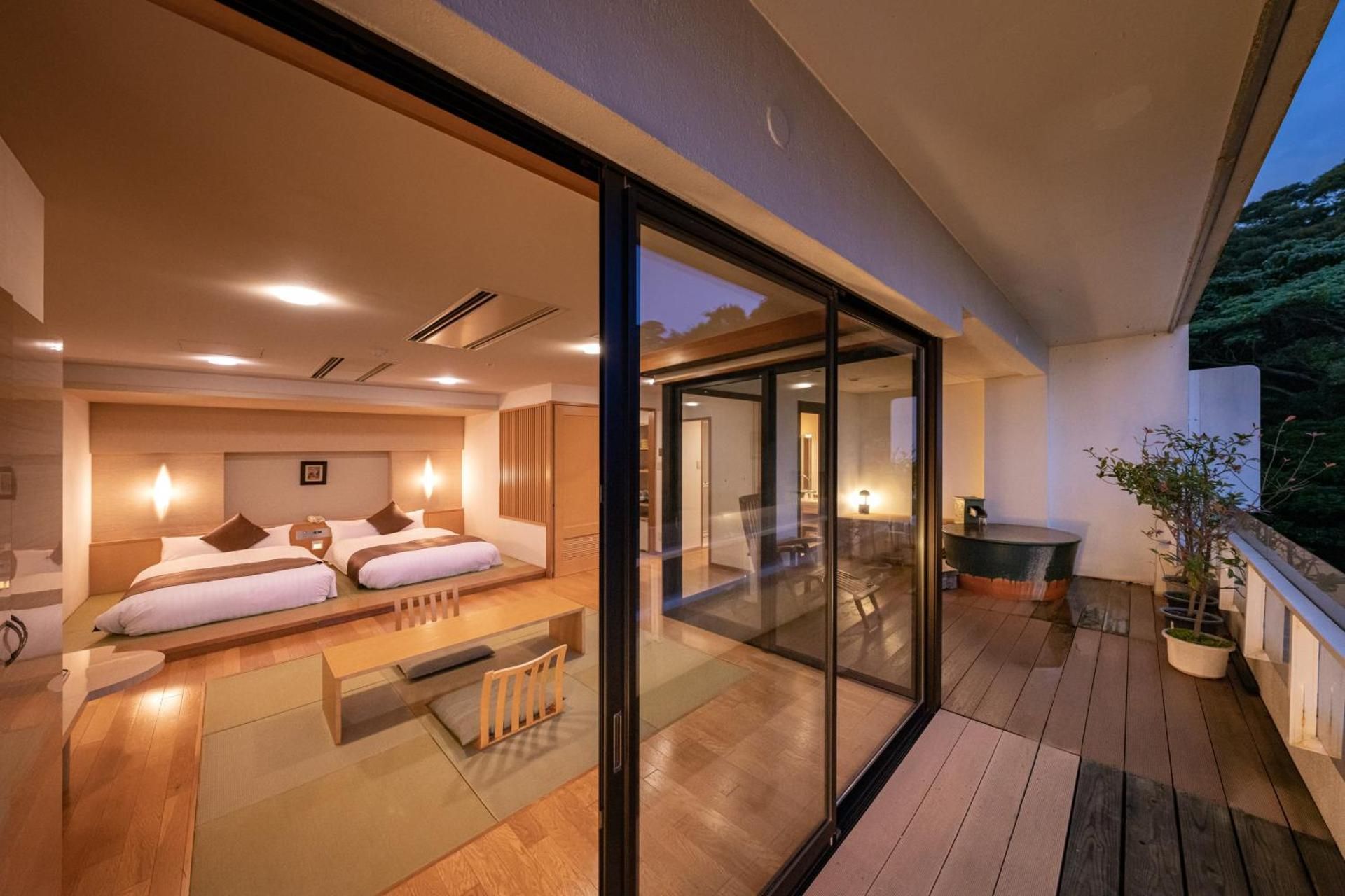 Top Floor Premium Japanese Western Style Room with Open-Air Bath - Non-Smoking