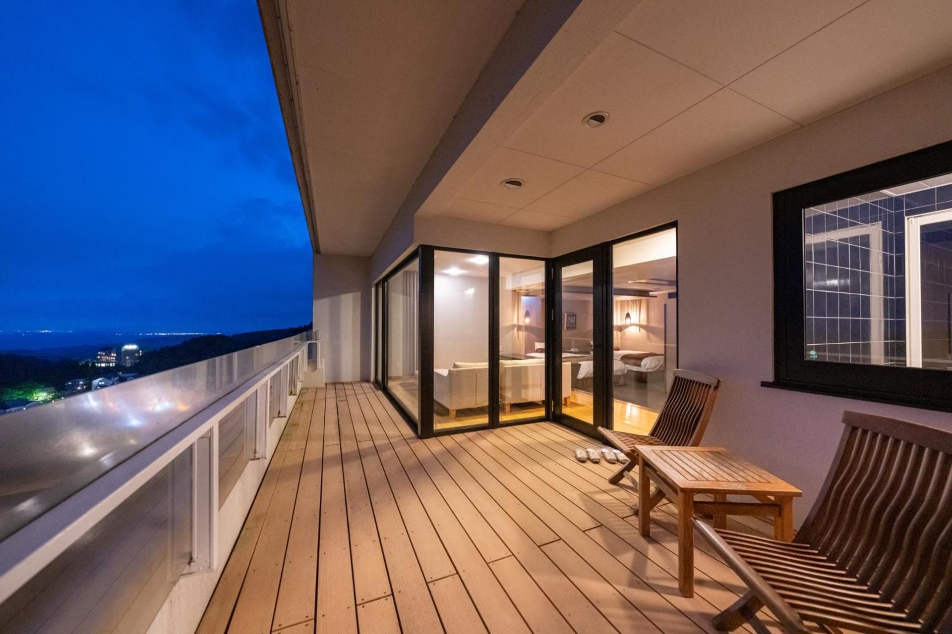 Top Floor Premium Twin Room - Non-Smoking
