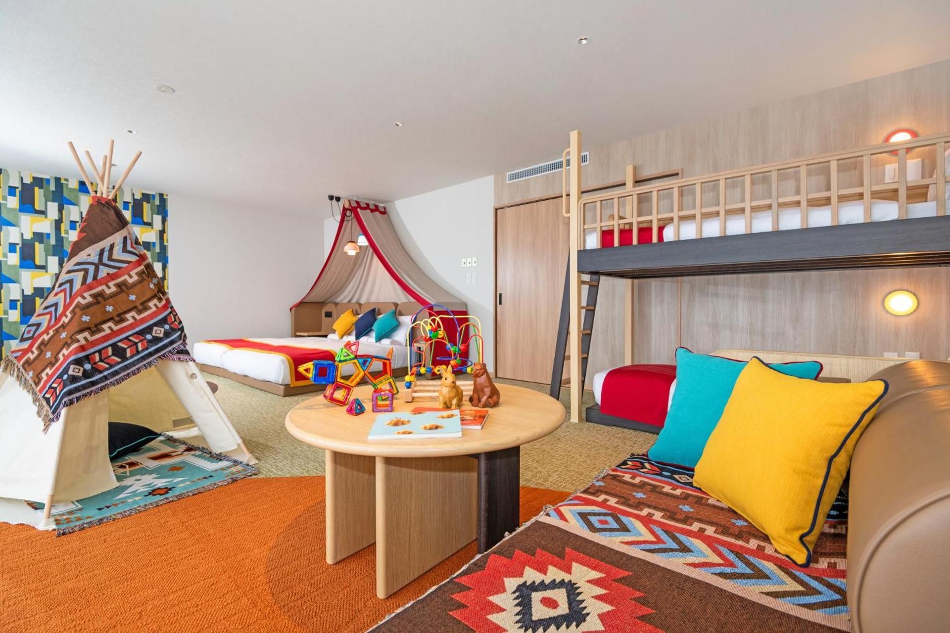 Deluxe Family Room
