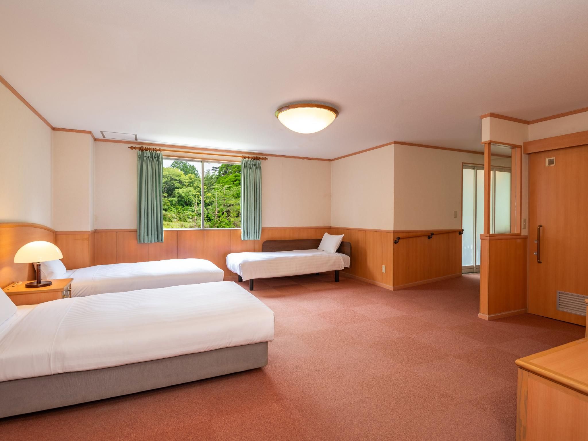 Universal Room - Non-Smoking