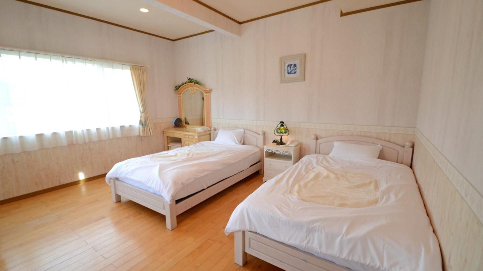 Twin Room - Non-Smoking