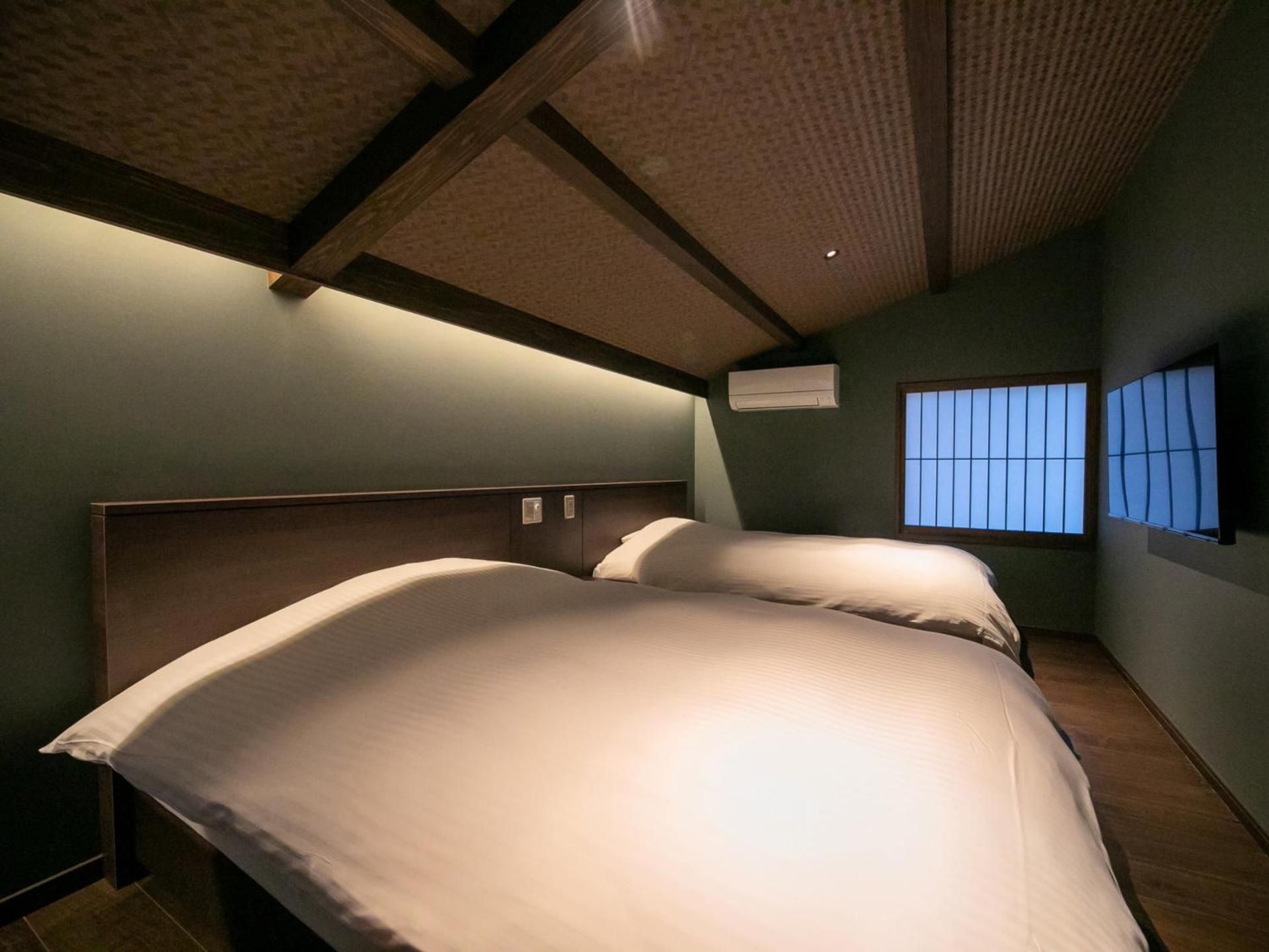 Suite with Hot Tub