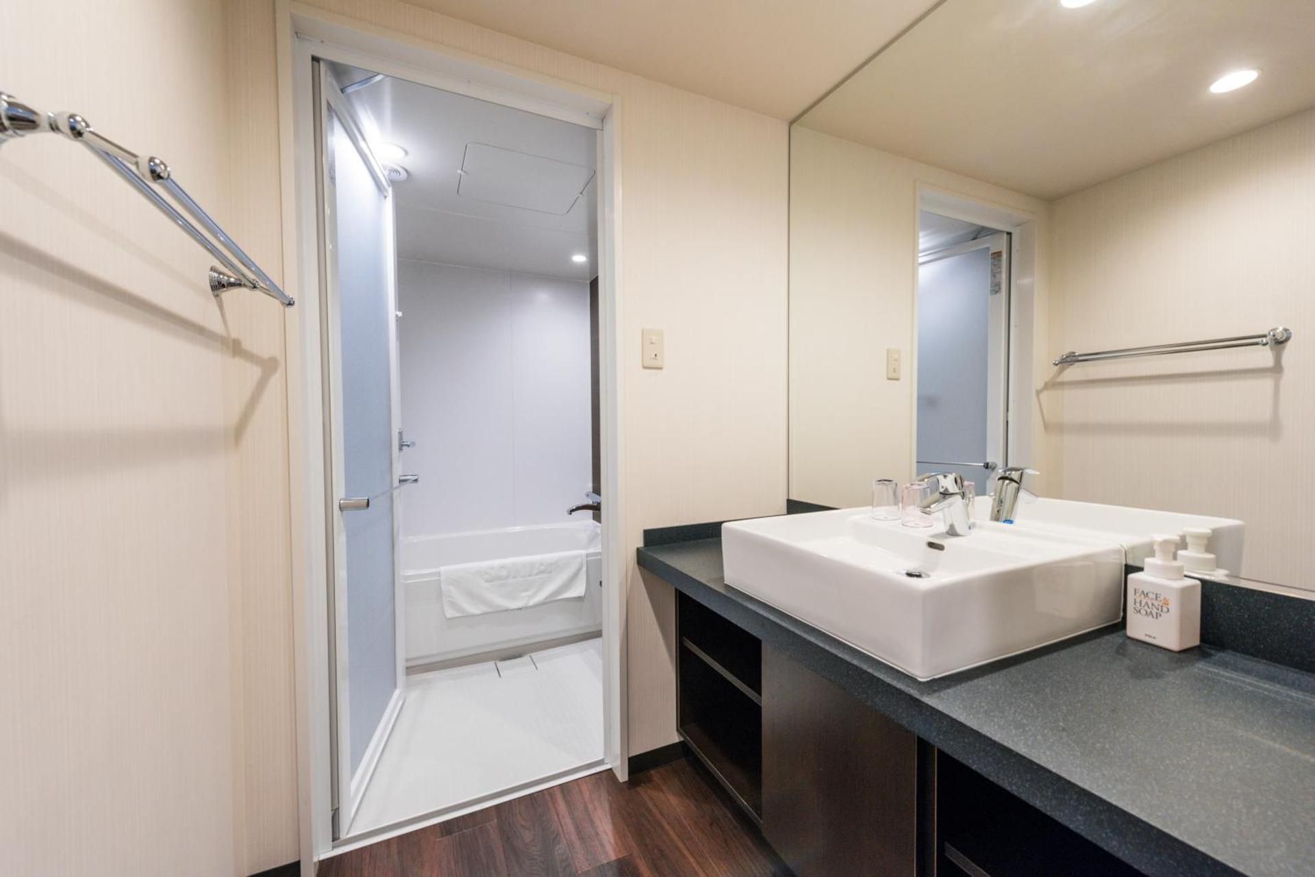 HOTEL SONIA Otaru Deluxe Twin Non-Smoking 2