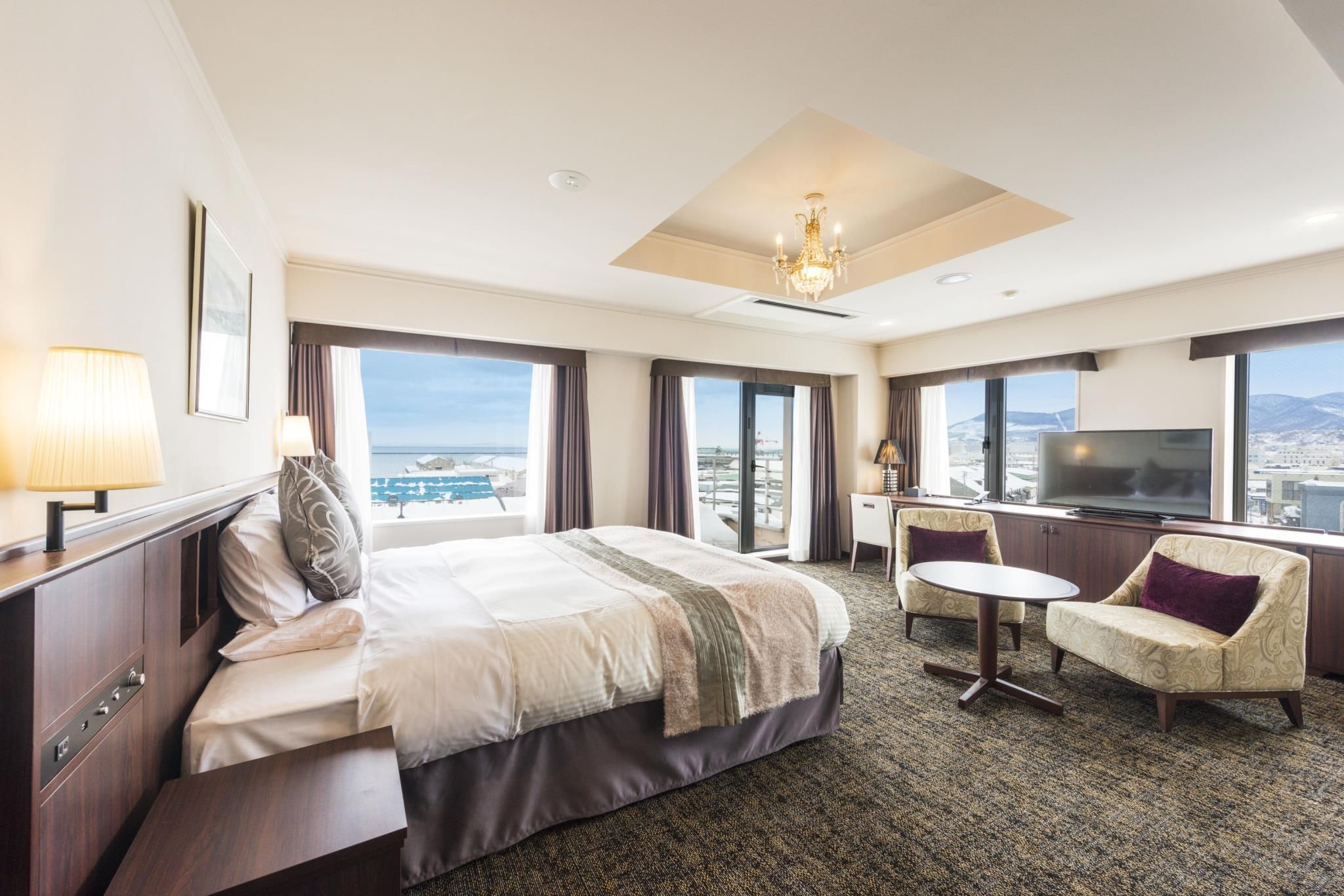 Deluxe King Non-Smoking