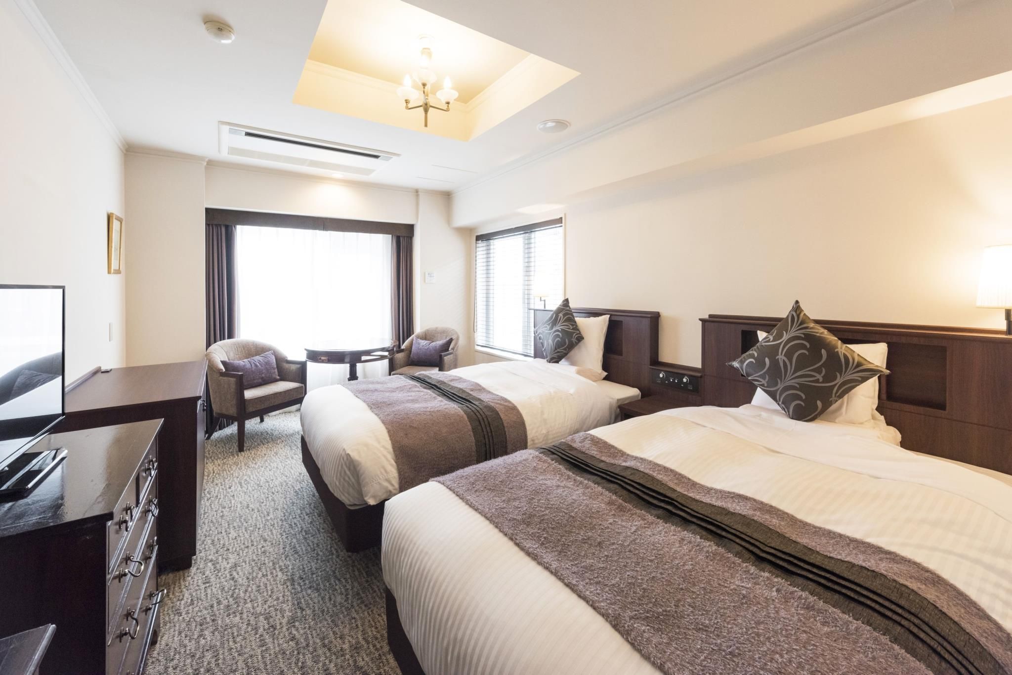 Canal View Twin Room A - Non-Smoking