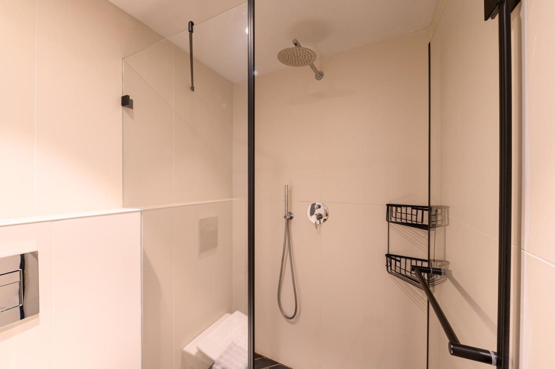 Quadruple Room with Private Bathroom