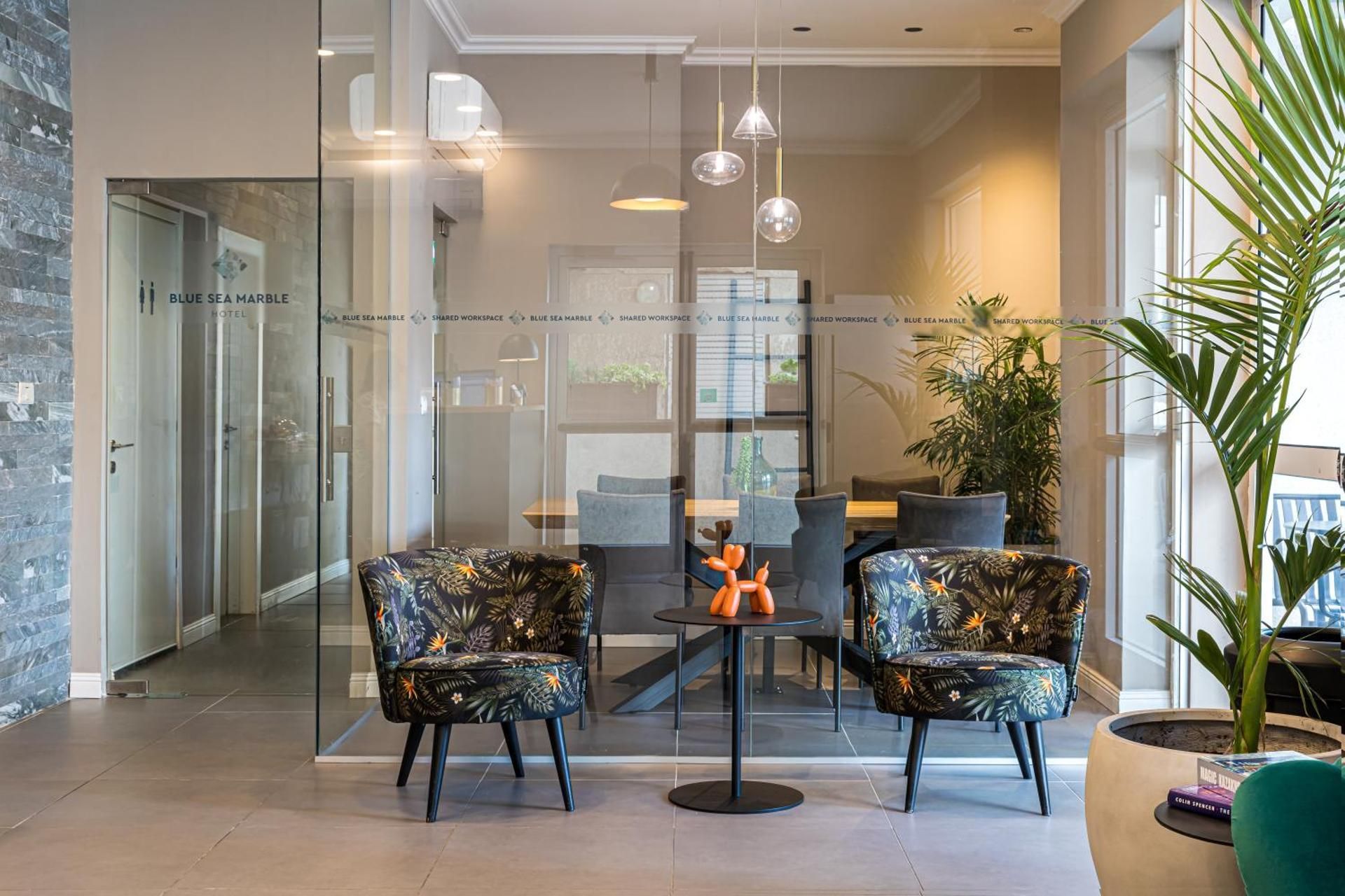 shared lounge/tv area