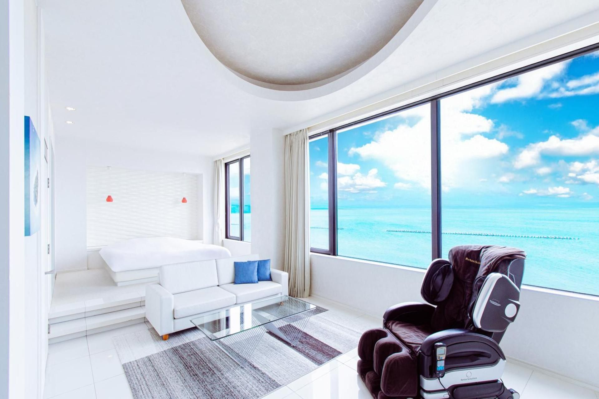 Large Double Room - Smoking