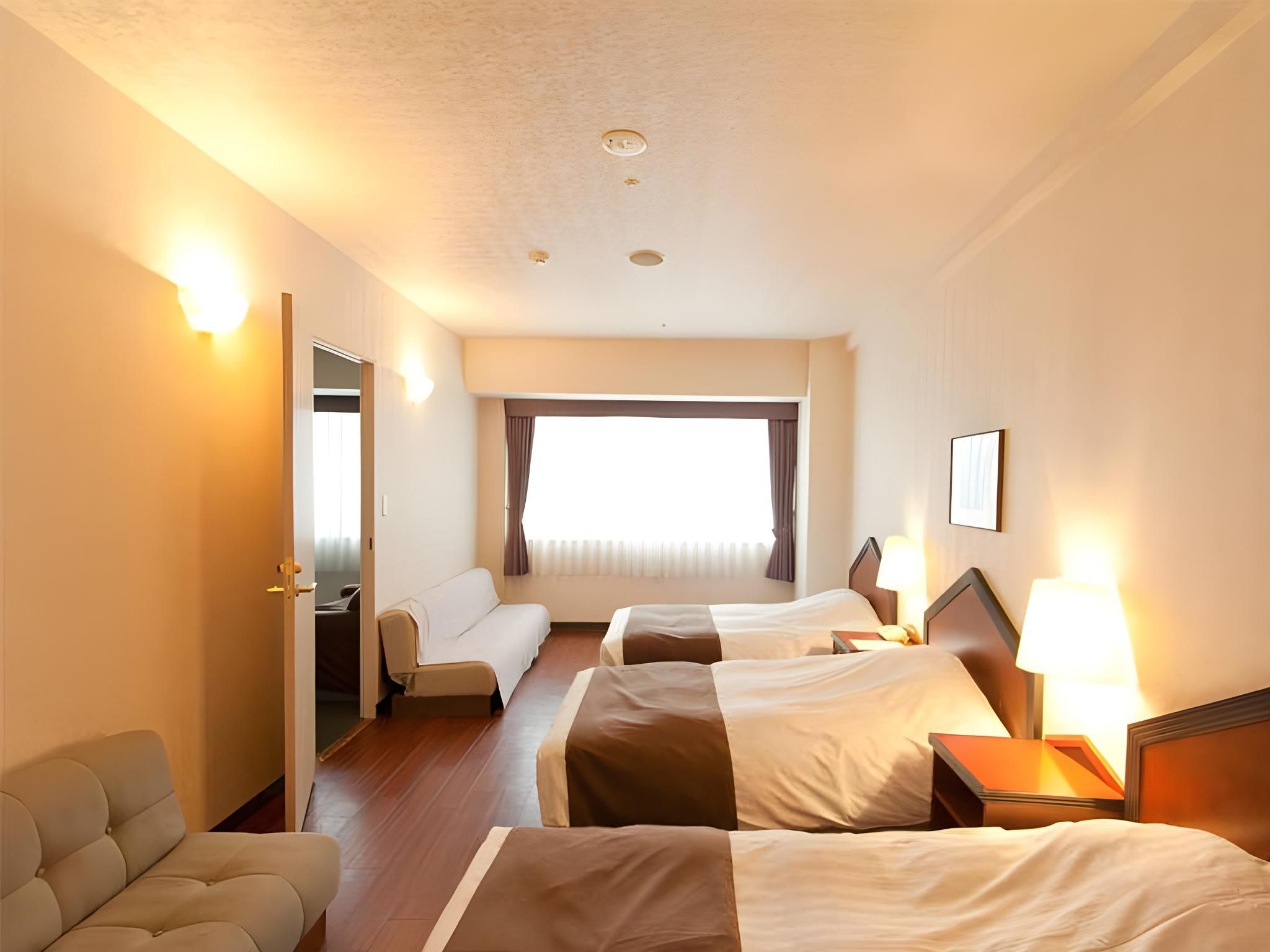 Deluxe Quadruple Room - Non-Smoking