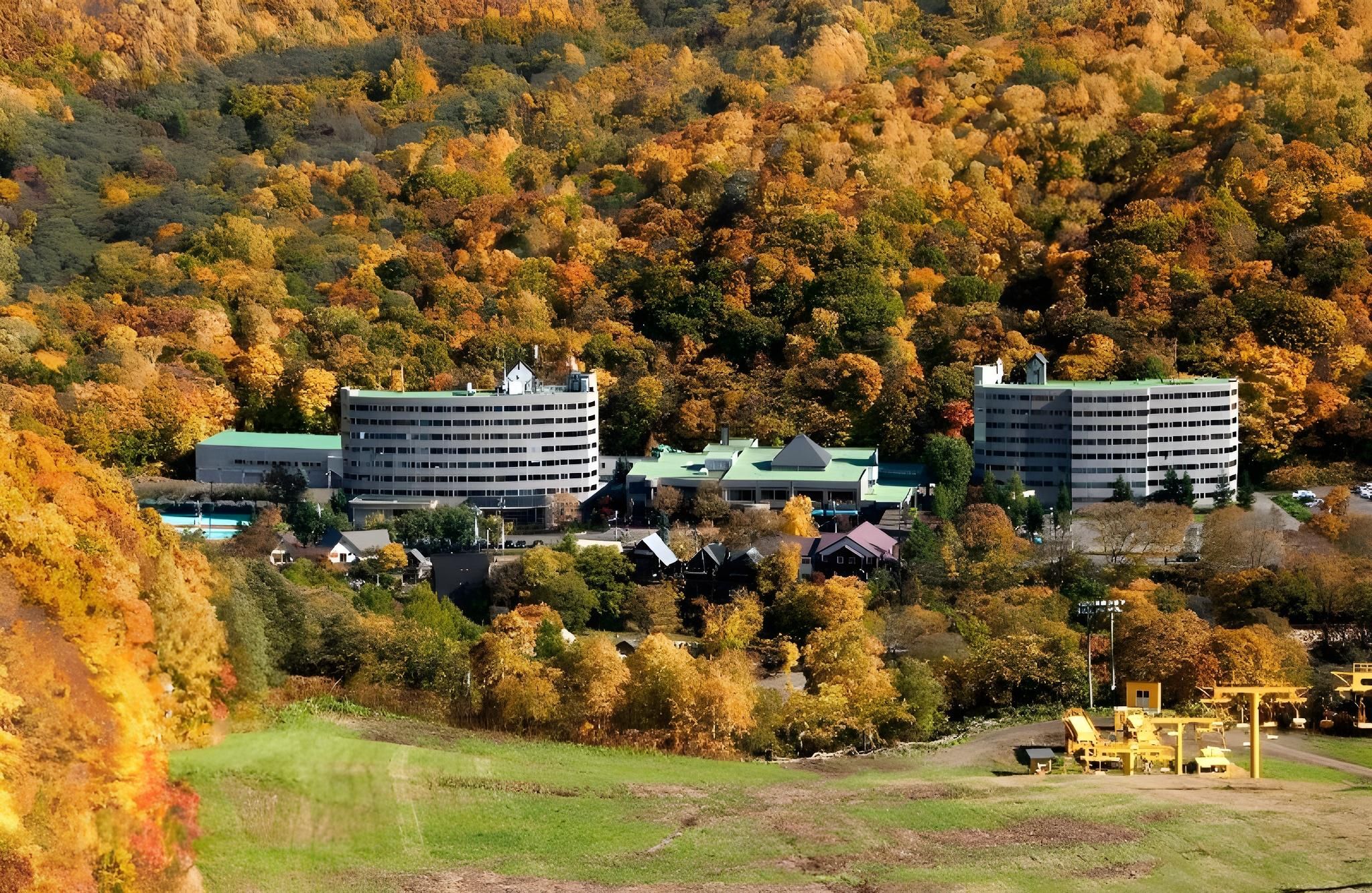 Twin Room with Sofa - Non-Smoking
