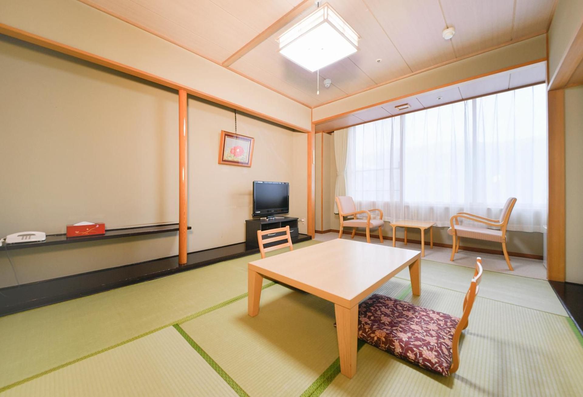 Japanese-Style Room