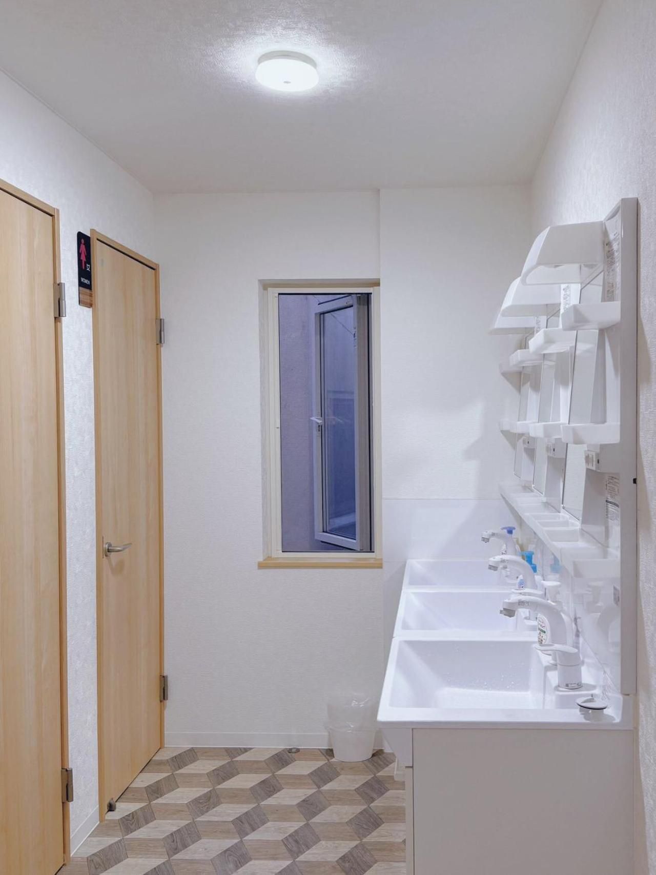 Twin Room with Shared Bathroom