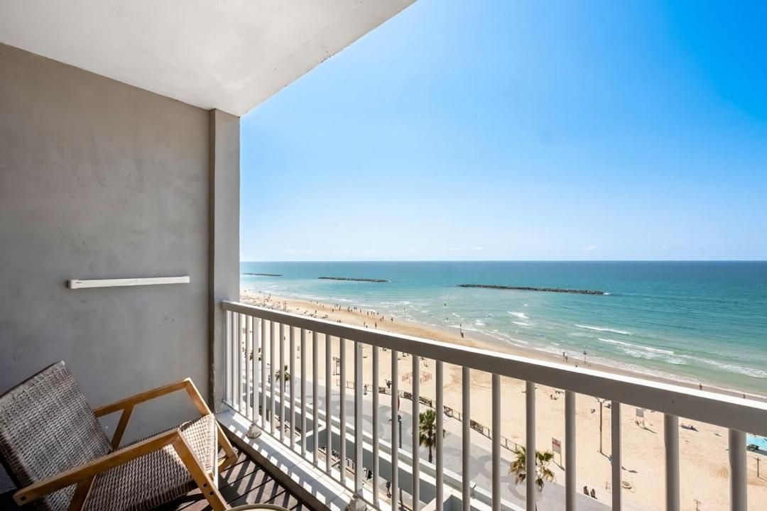 Four-Bedroom Apartment with Balcony