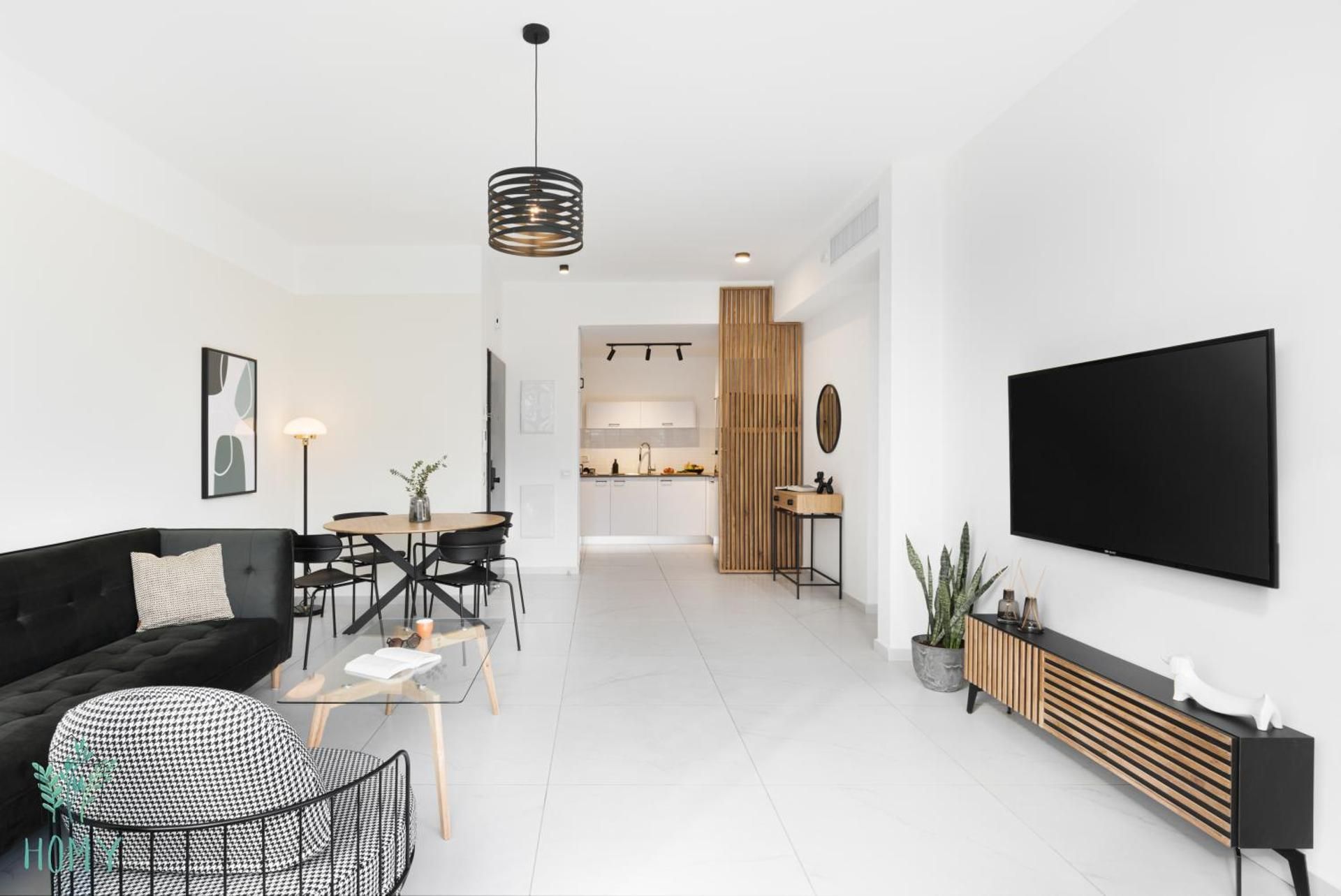 shared lounge/tv area