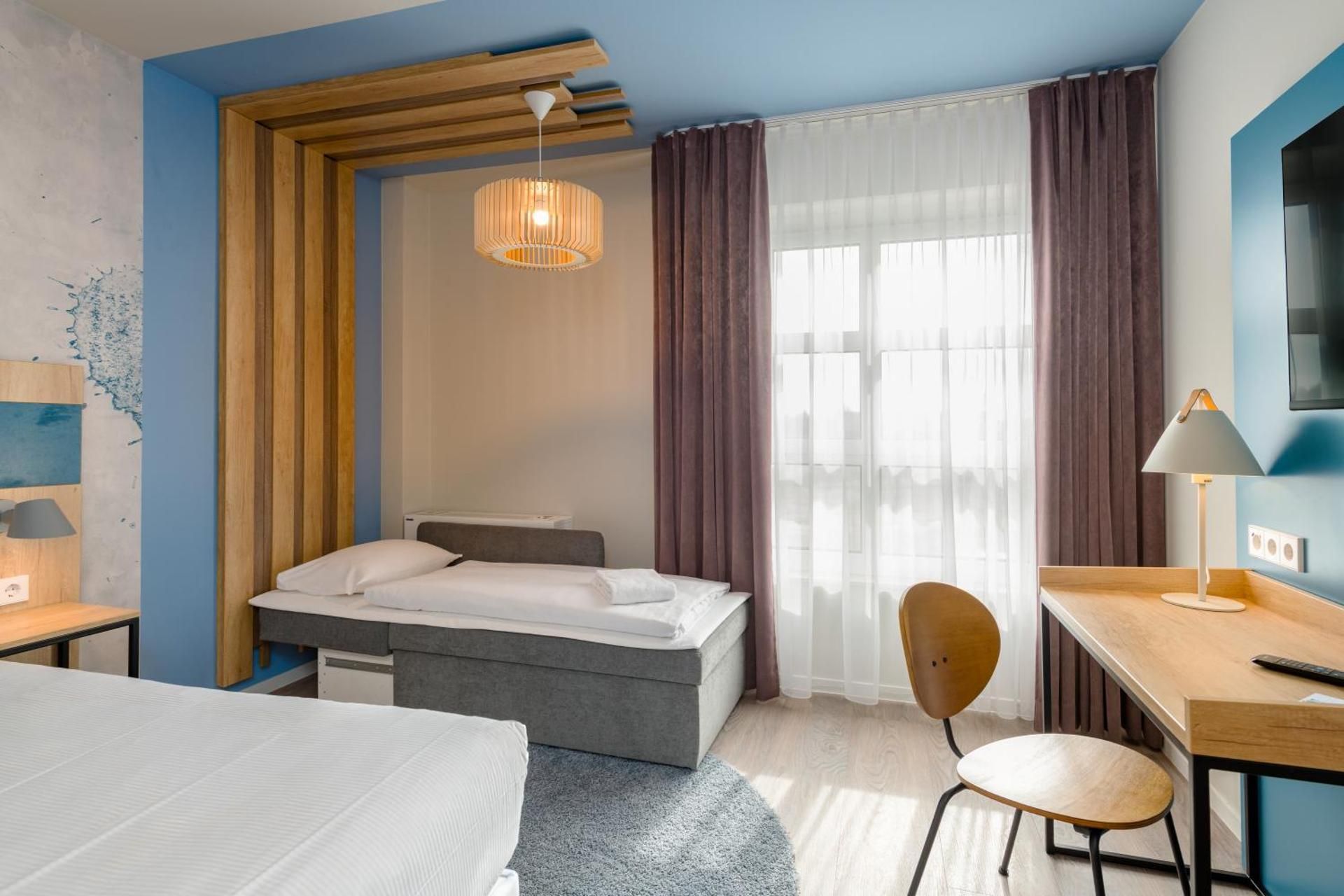 double room with sofa bed