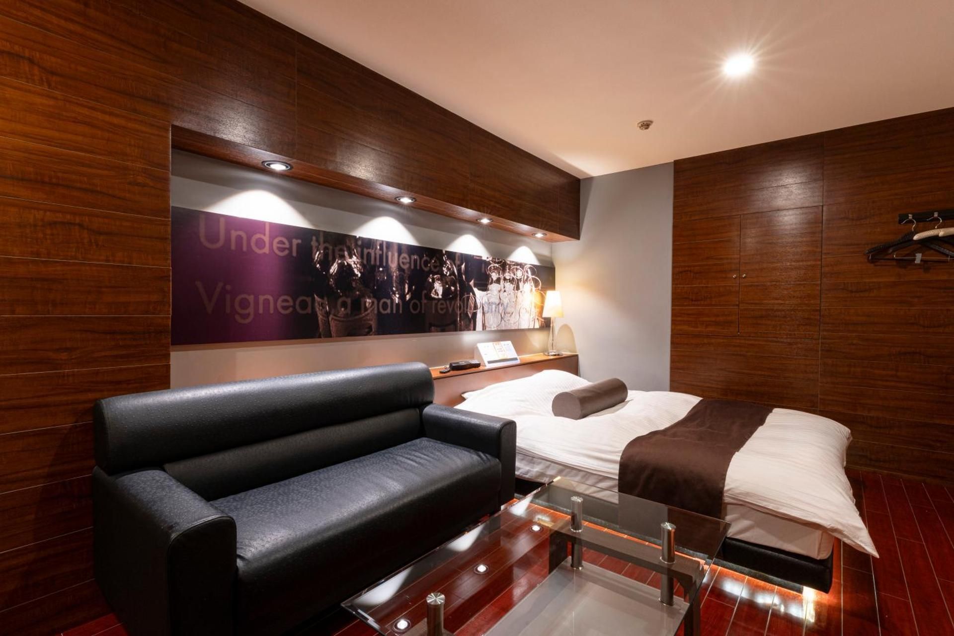 Queen Room with Spa Bath