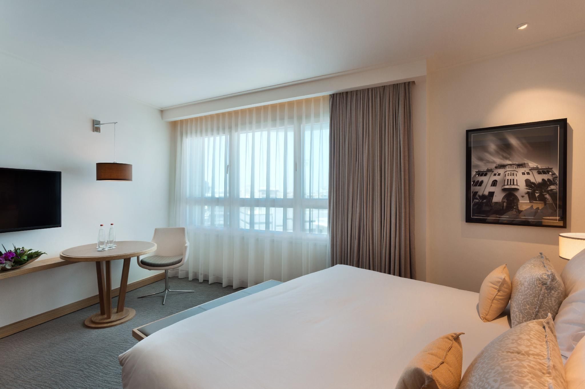 Superior City View Room