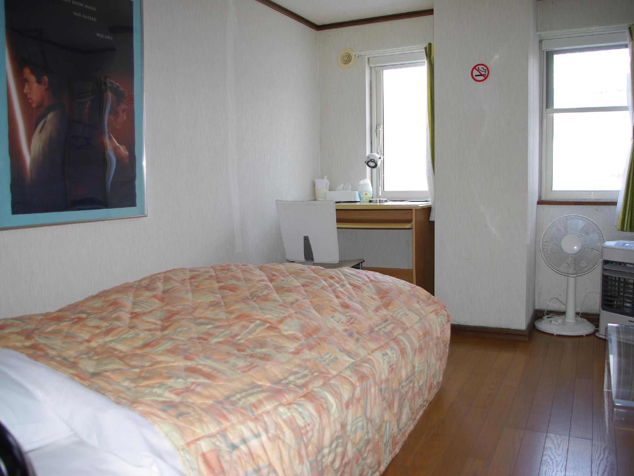 Single with Shared Bathroom