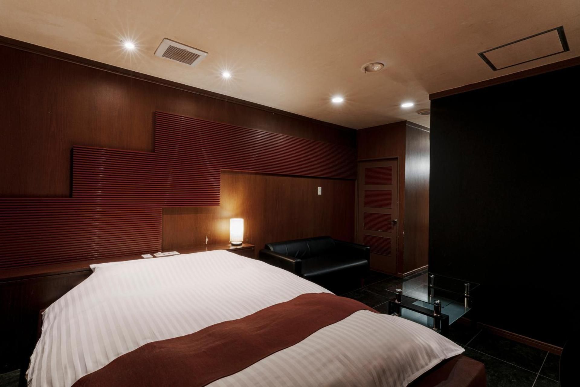 Queen Room with Spa Bath