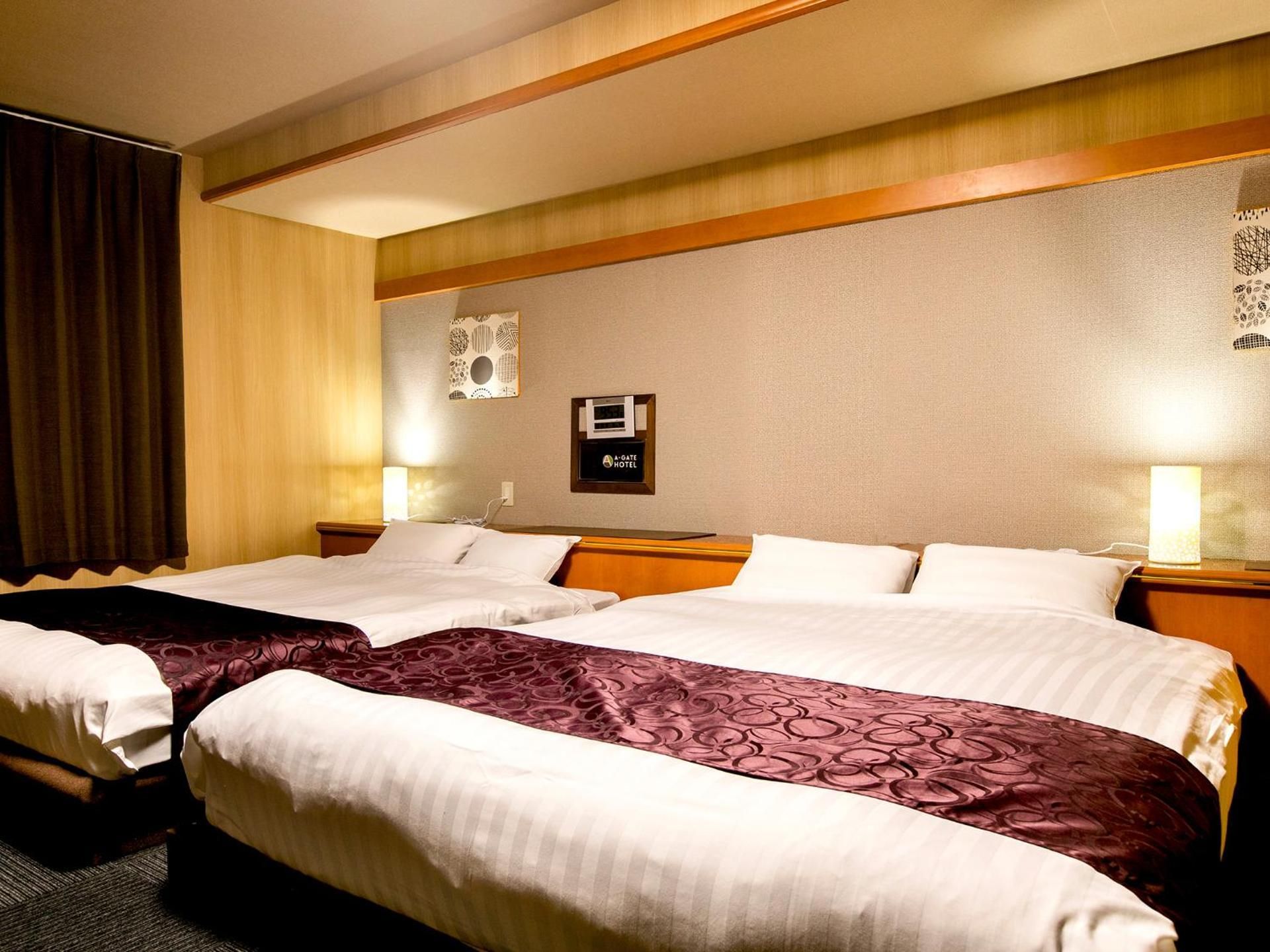 Twin Room with Private Bathroom