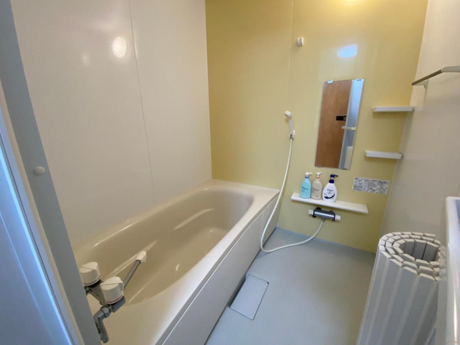 Single Room with Shared Bathroom