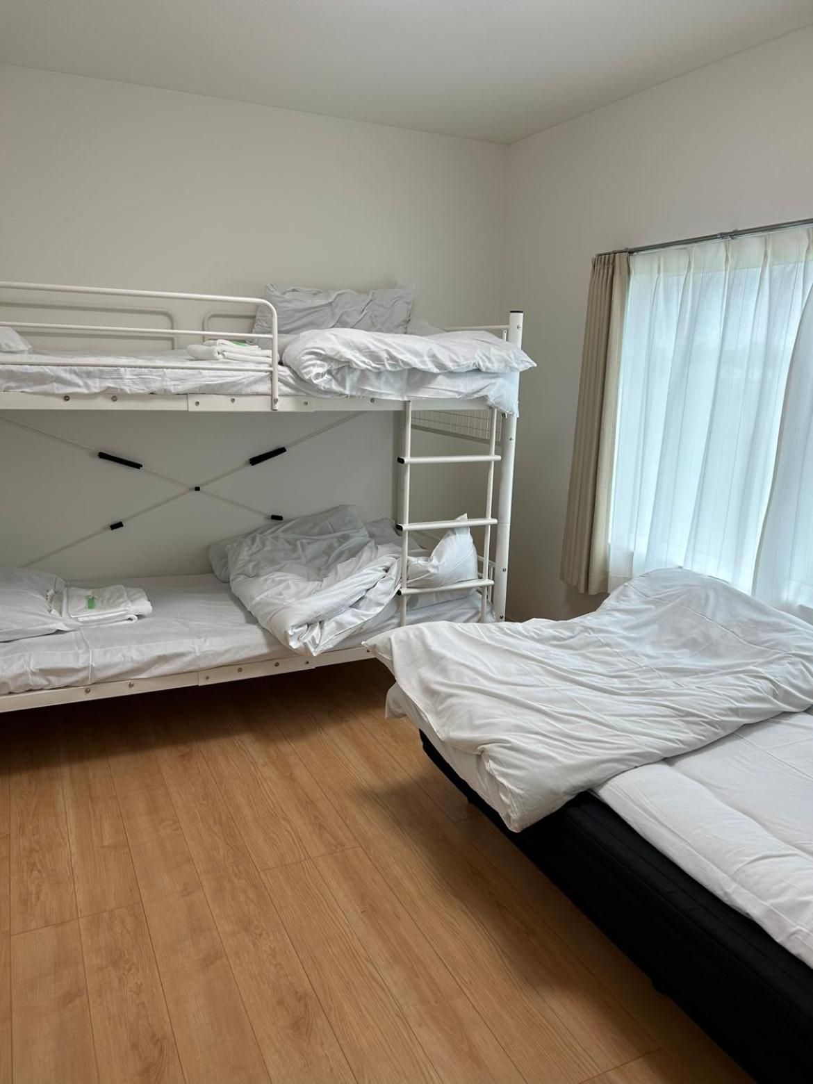 Economy Triple Room with Shared Bathroom