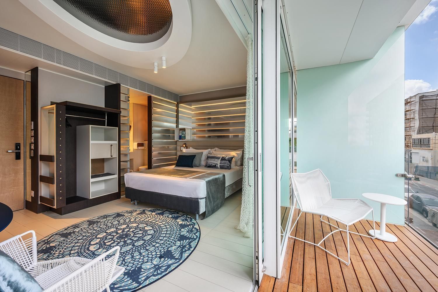 Port Deluxe Room with Balcony