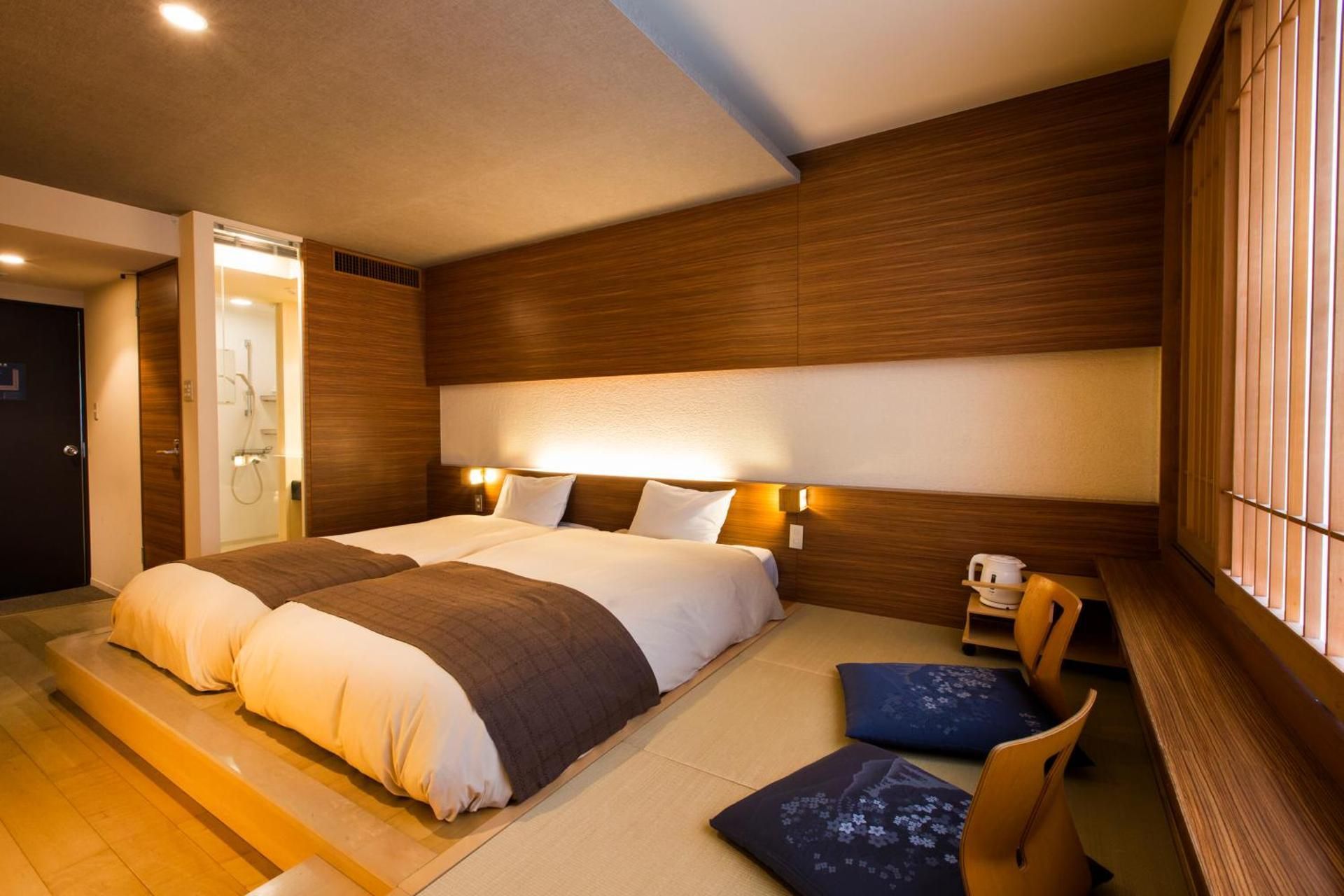 Room Selected at Check In with Shared Bathroom - Non-Smoking
