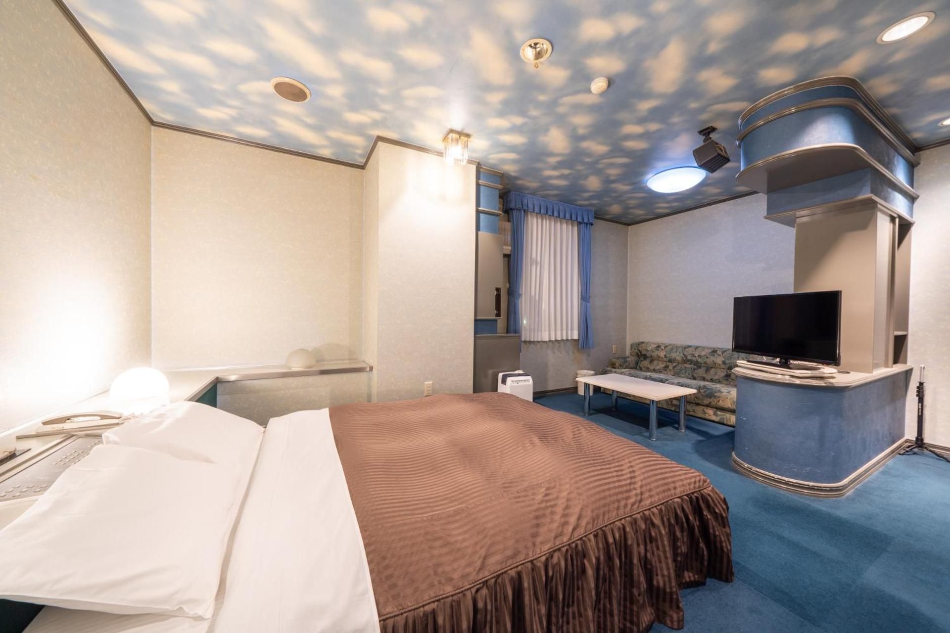 Large Double Room with Private Sauna - Smoking