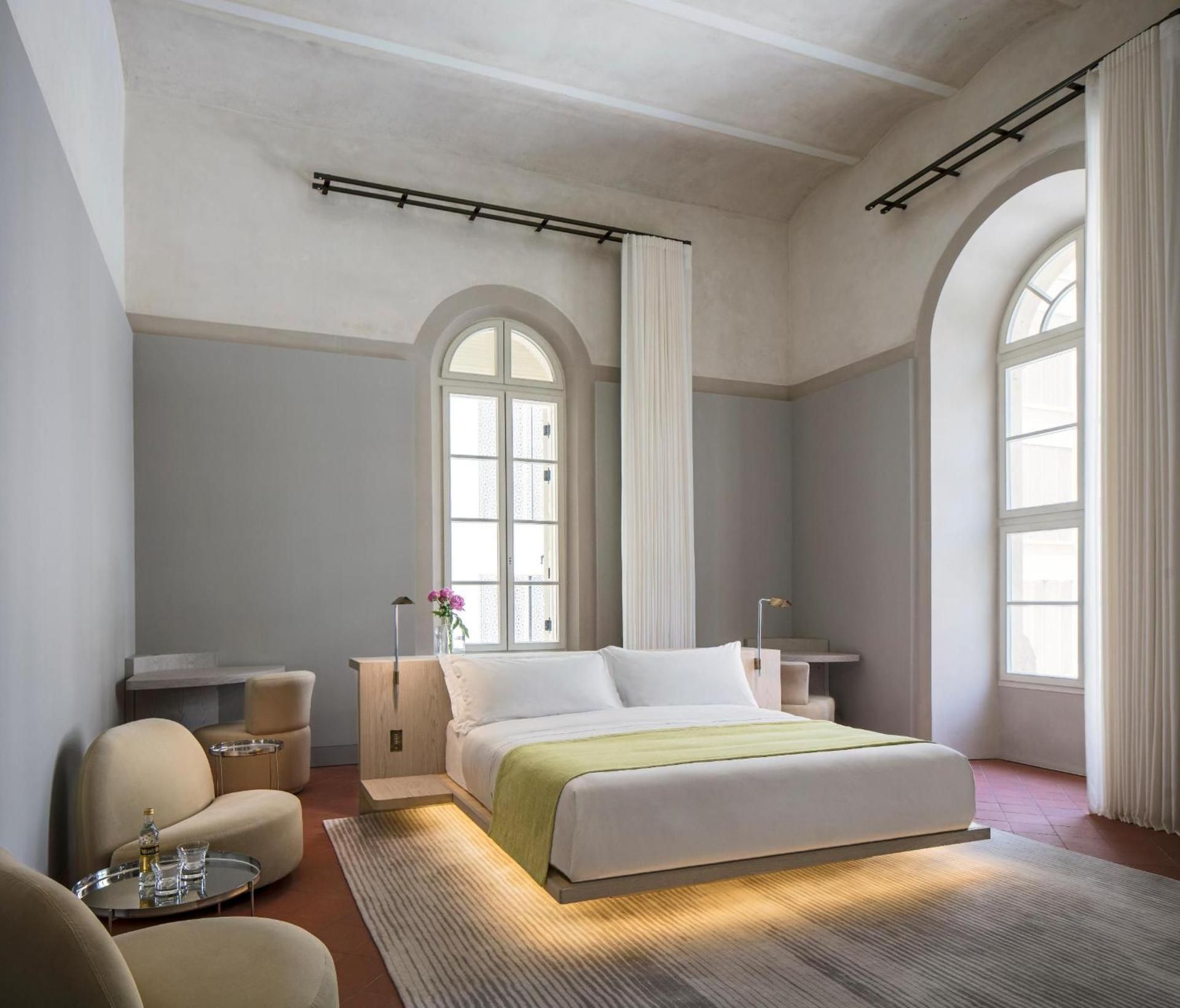 Deluxe Historic Junior Suite