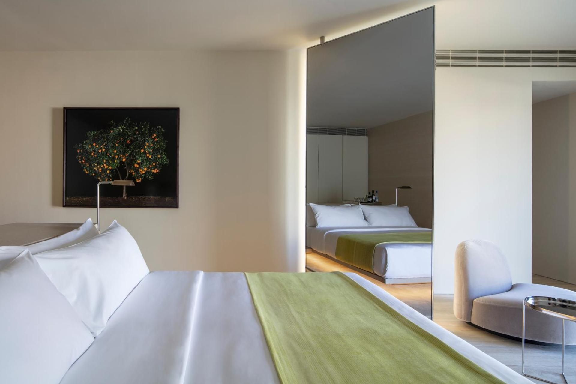 Executive Pool View Room