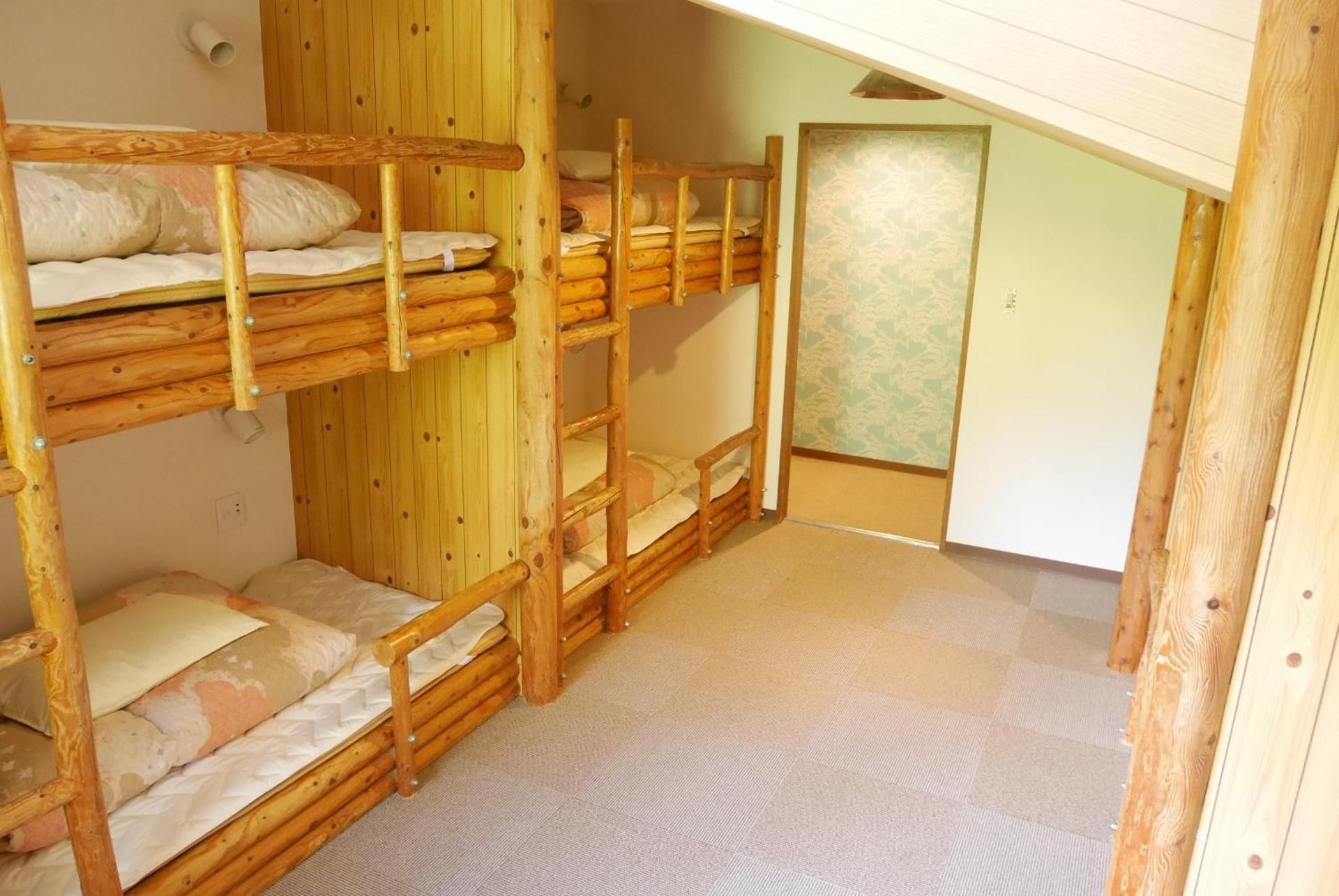 Log Bed Mixed Dormitory Room