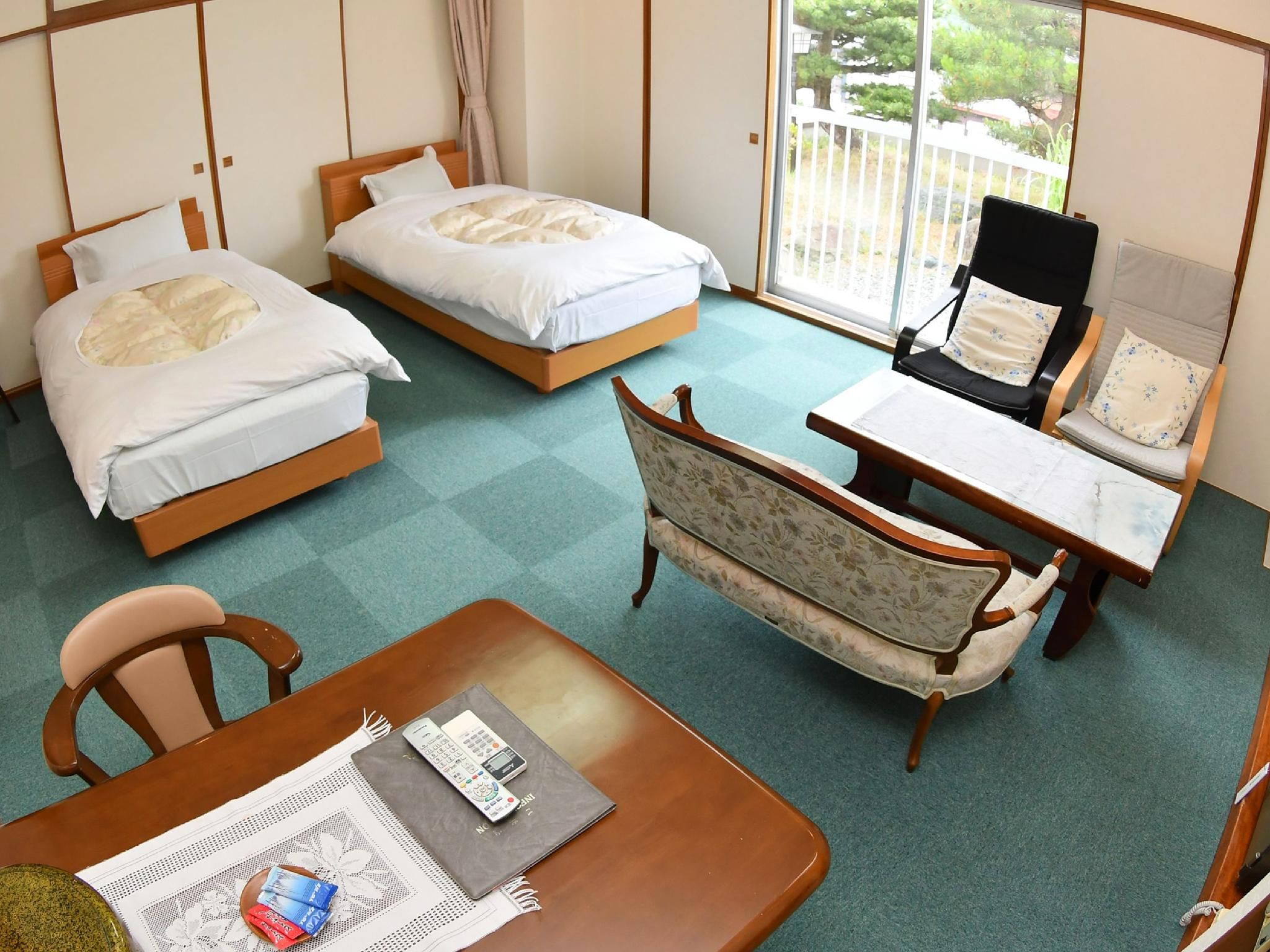 Modern Japanese Style Room with Twin Bed