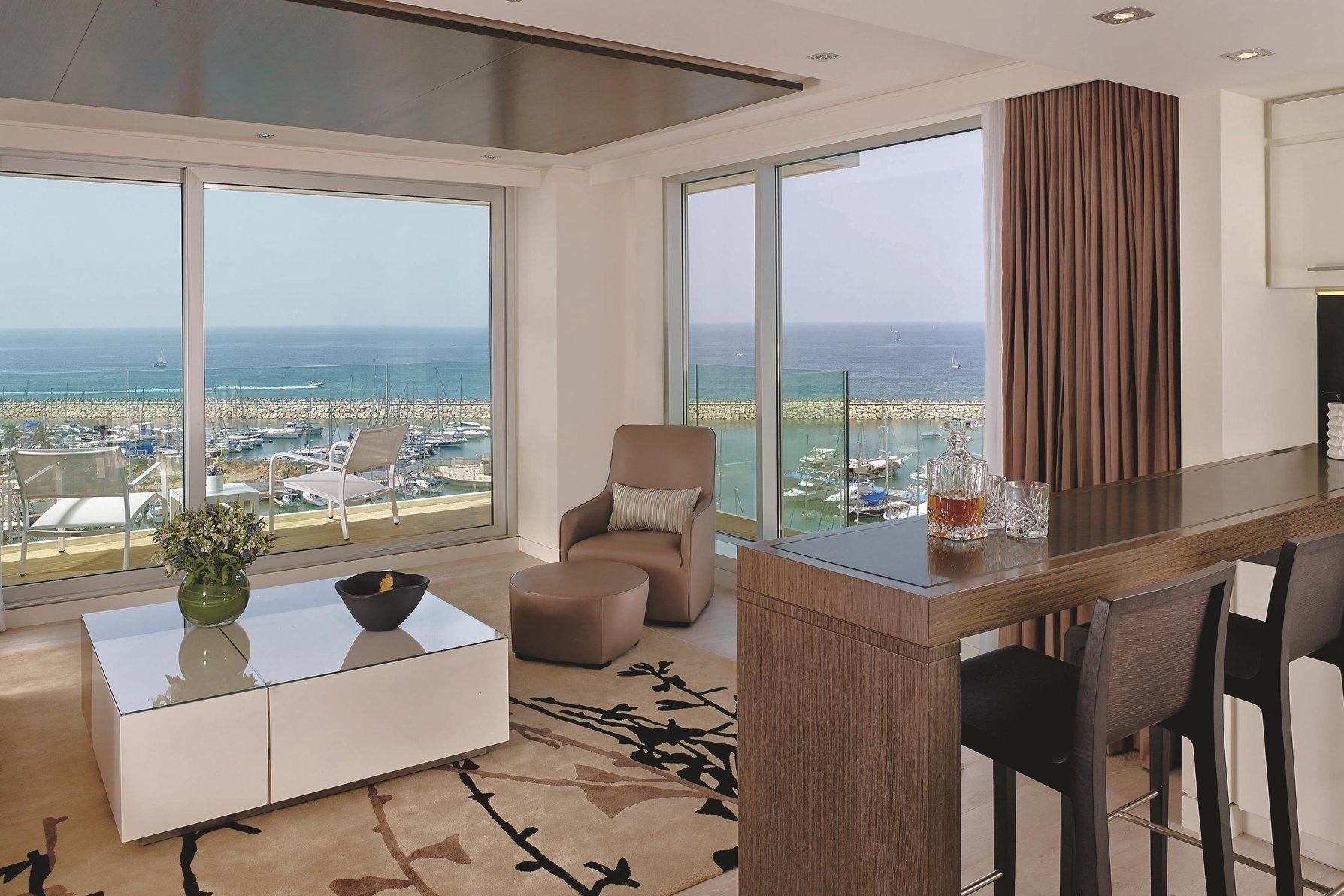 Two Bedroom Suite, 2 Bedroom Suite, Bedroom 1: 1 Queen, Bedroom 2: 2 Twin, Sea View, Balcony