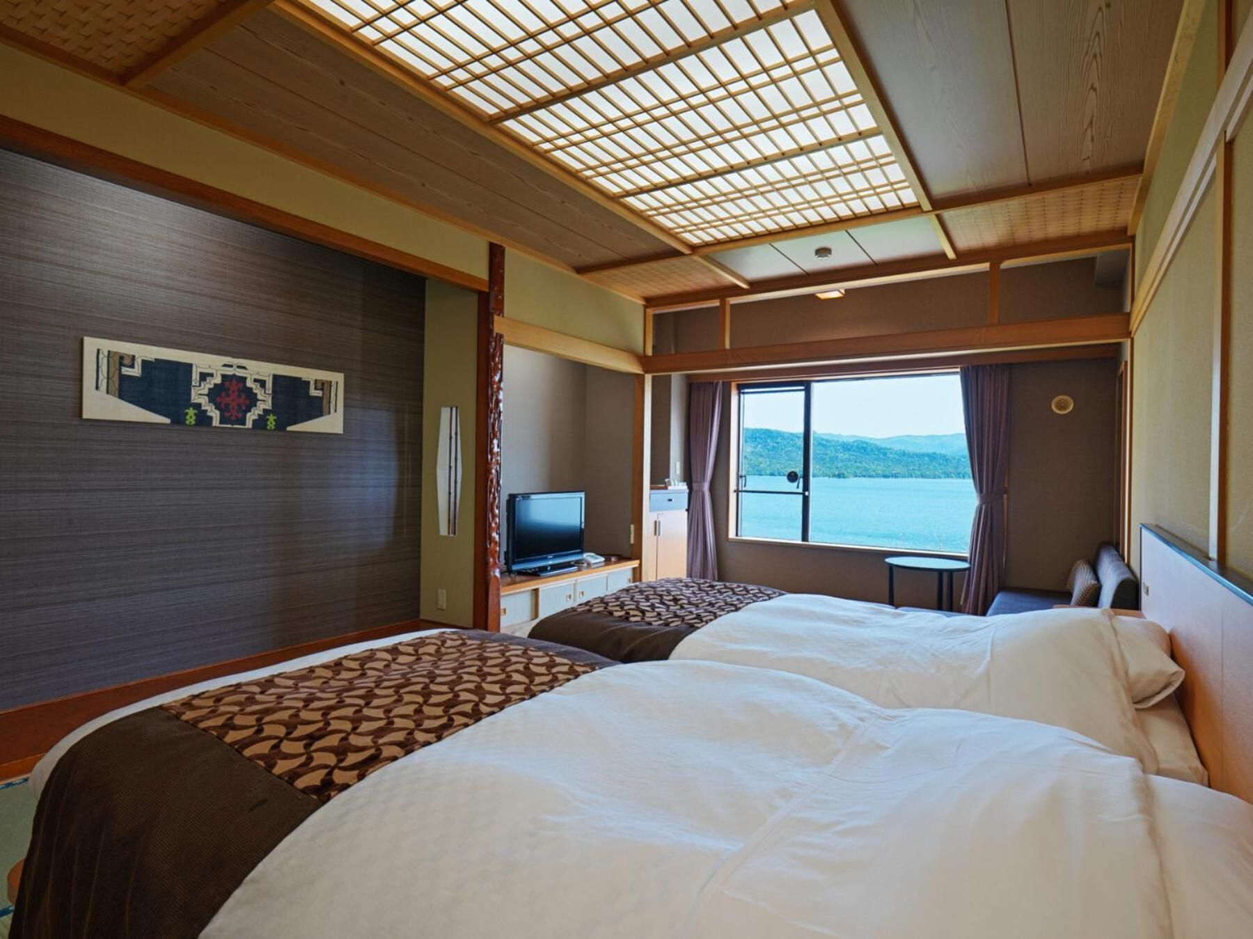 Japanese-Style Twin Room -Lake View-Wings BLD - Non-Smoking - Buffet Breakfast + Buffet Dinner Included