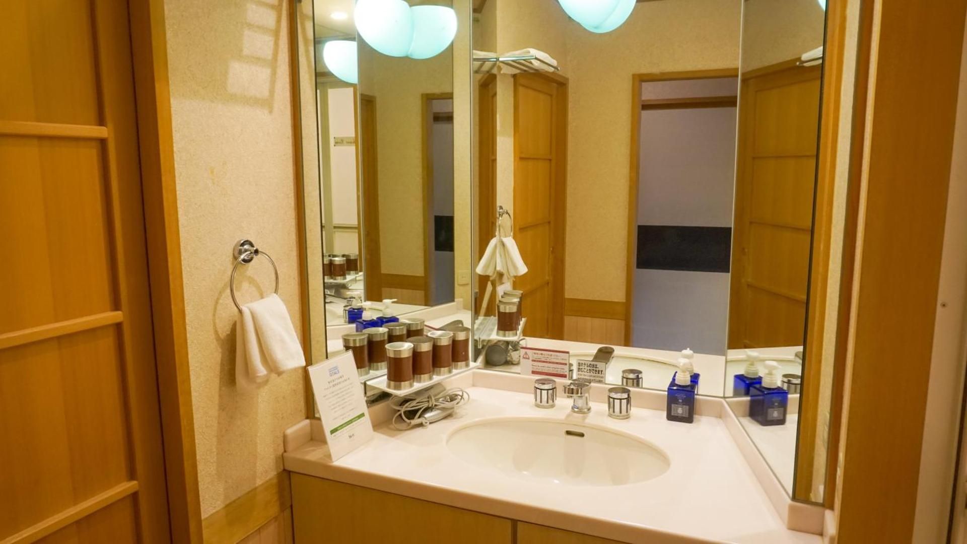 Japanese-Style Room with Shower Booth-Wings BLD - Non-Smoking - Buffet Breakfast + Buffet Dinner Included