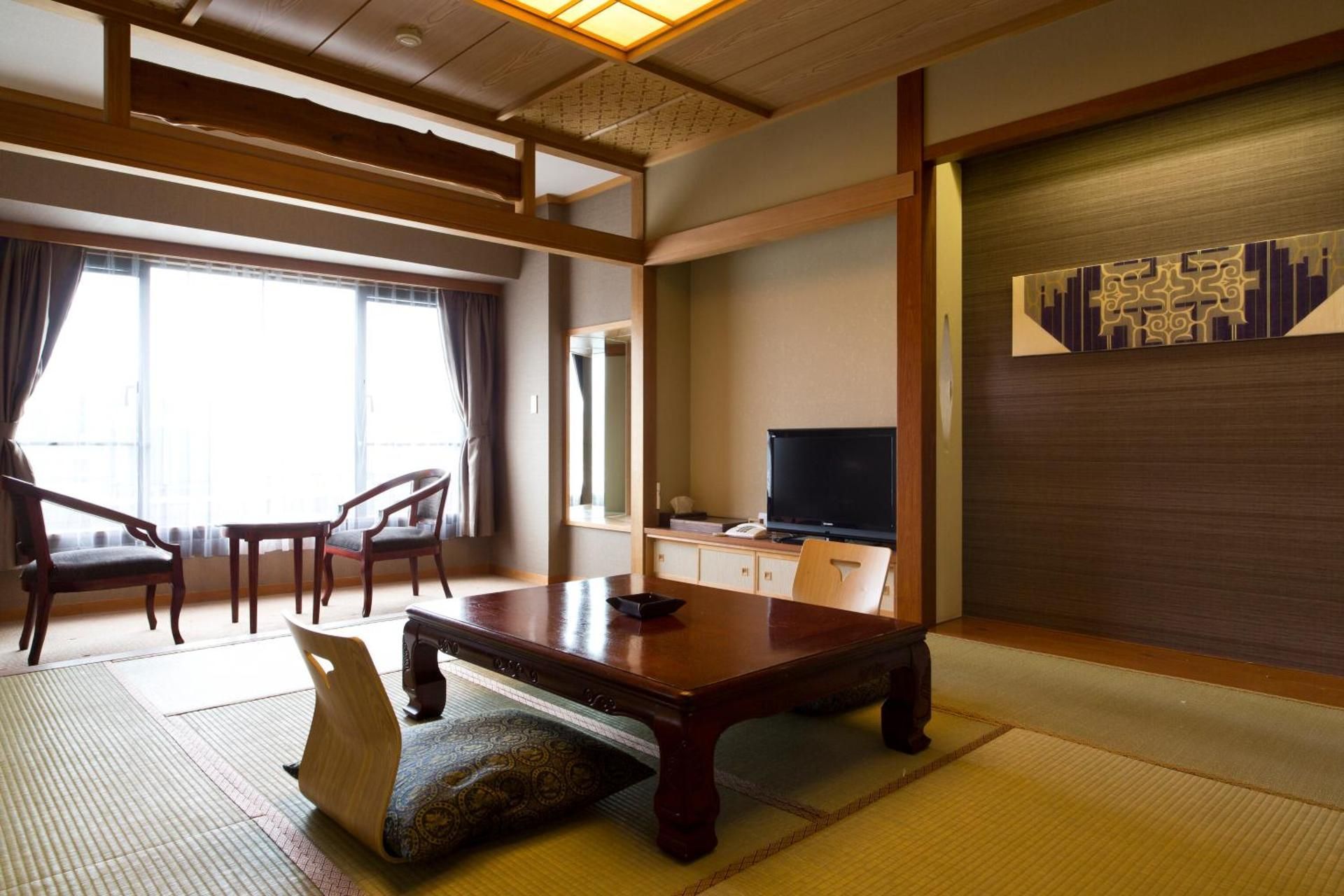 Japanese-Style Room with Shower Booth-Wings BLD - Non-Smoking - Buffet Breakfast + Buffet Dinner Included