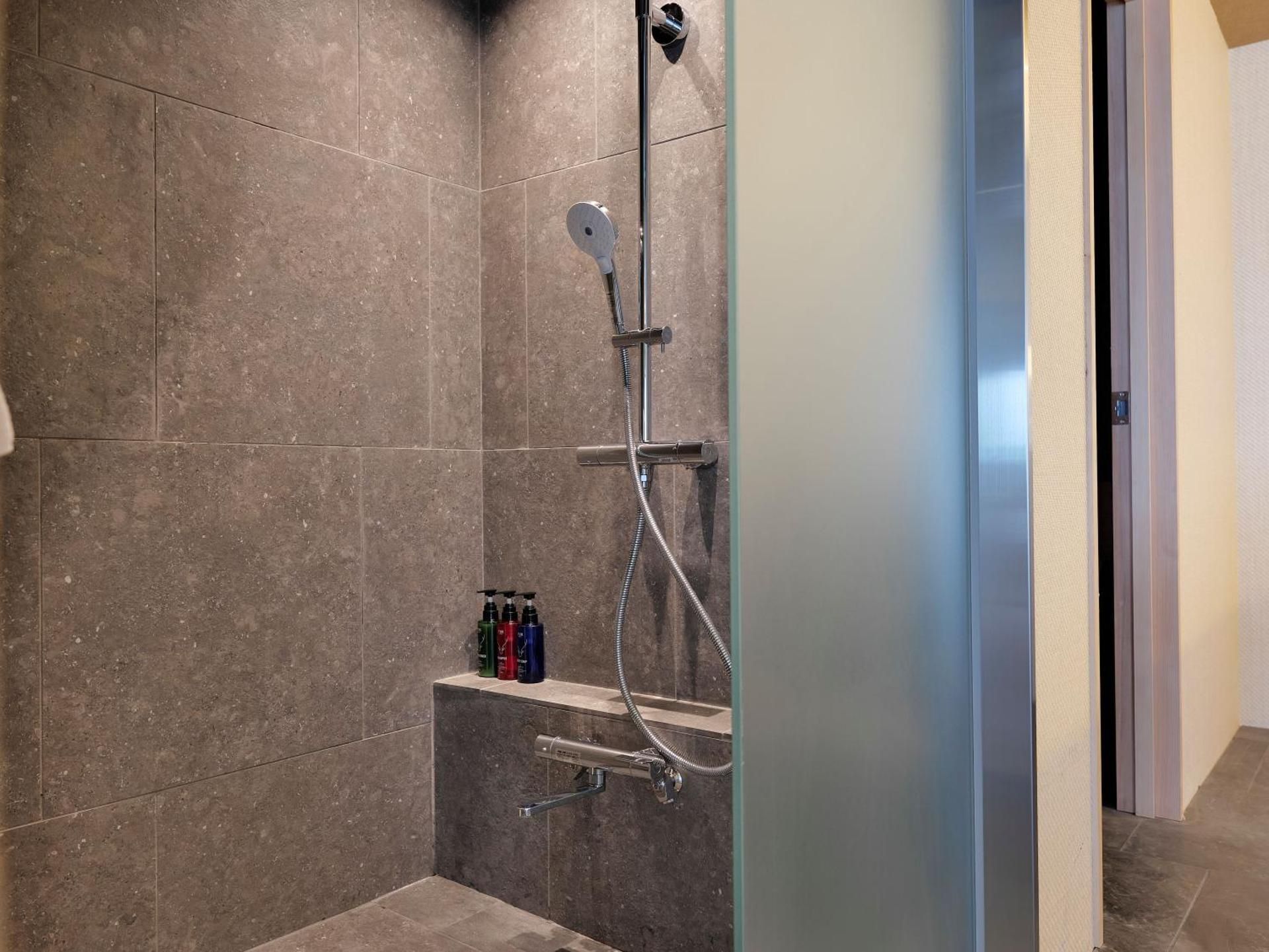 Suite Room with Sauna -Lake View-Wings BLD - Non-Smoking - Buffet Breakfast + Buffet Dinner Included