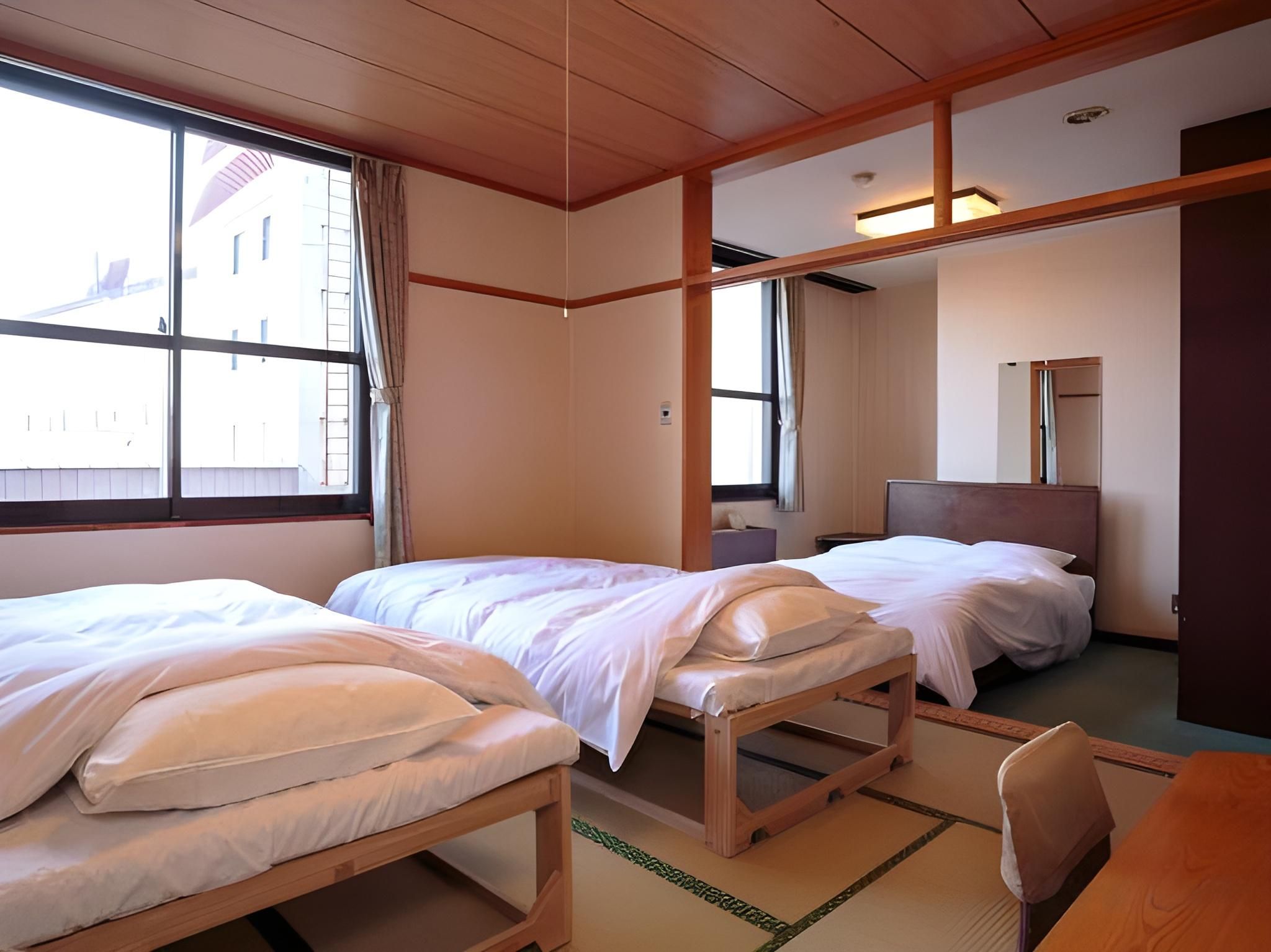 Japanese Triple - Non-Smoking
