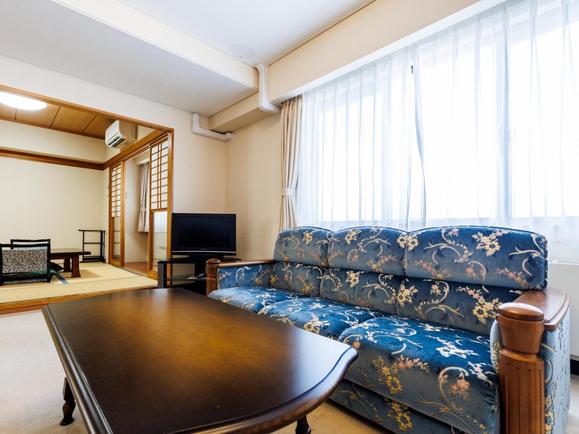 Deluxe Suite Family