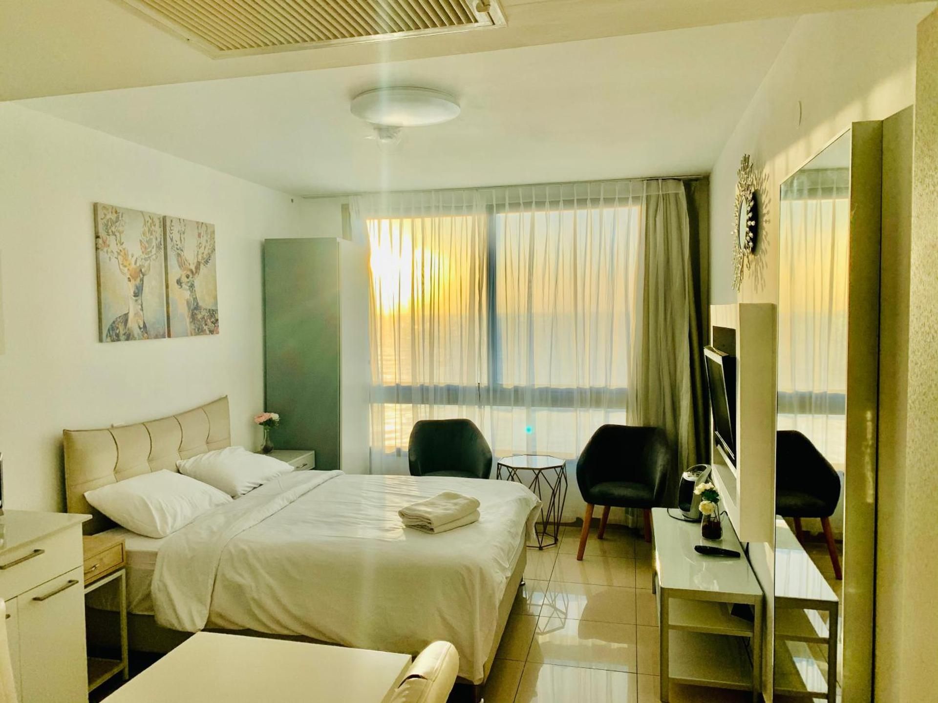 Studio with Sea View