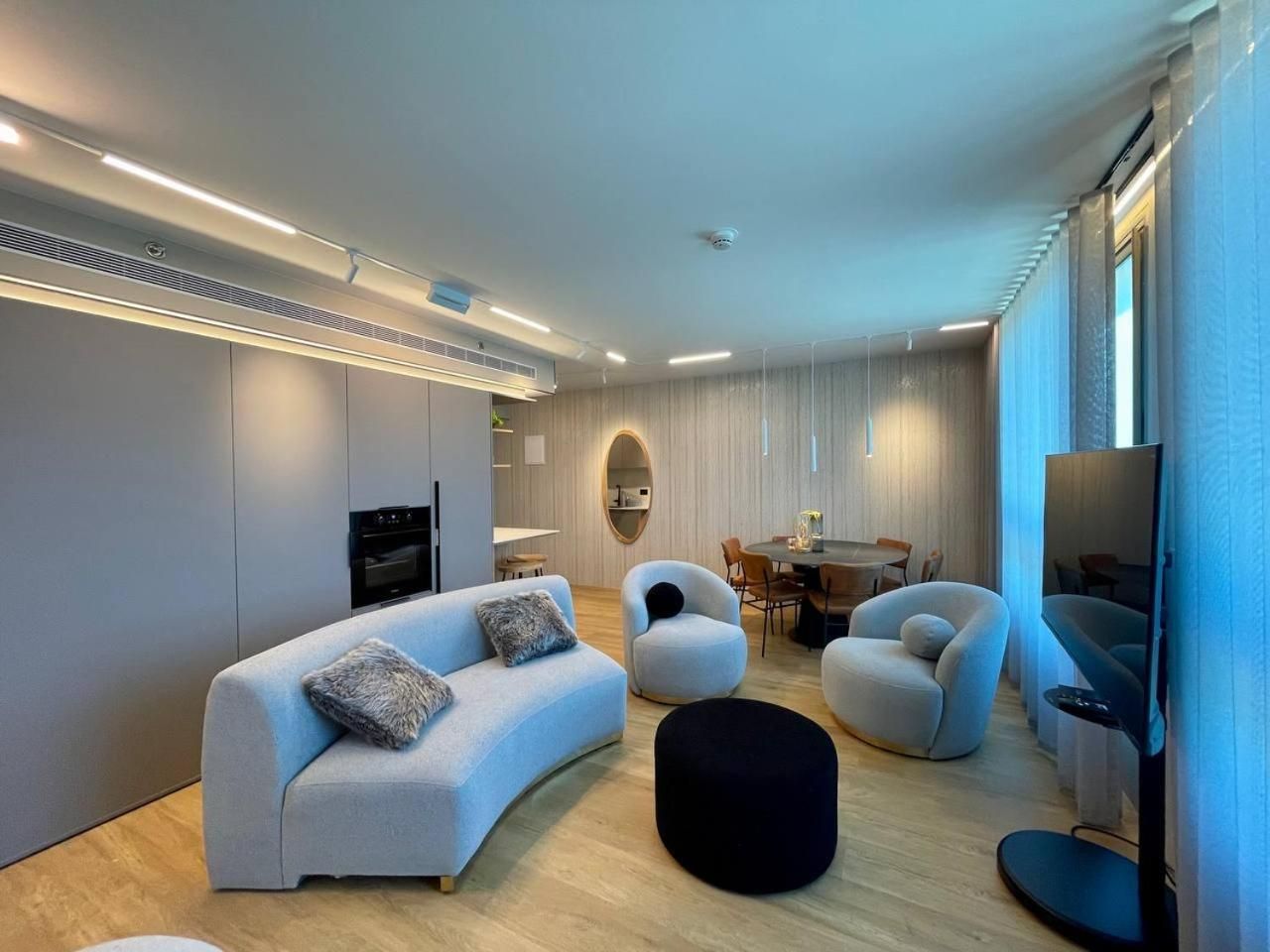 Two-Bedroom Deluxe Apartment with Ocean View