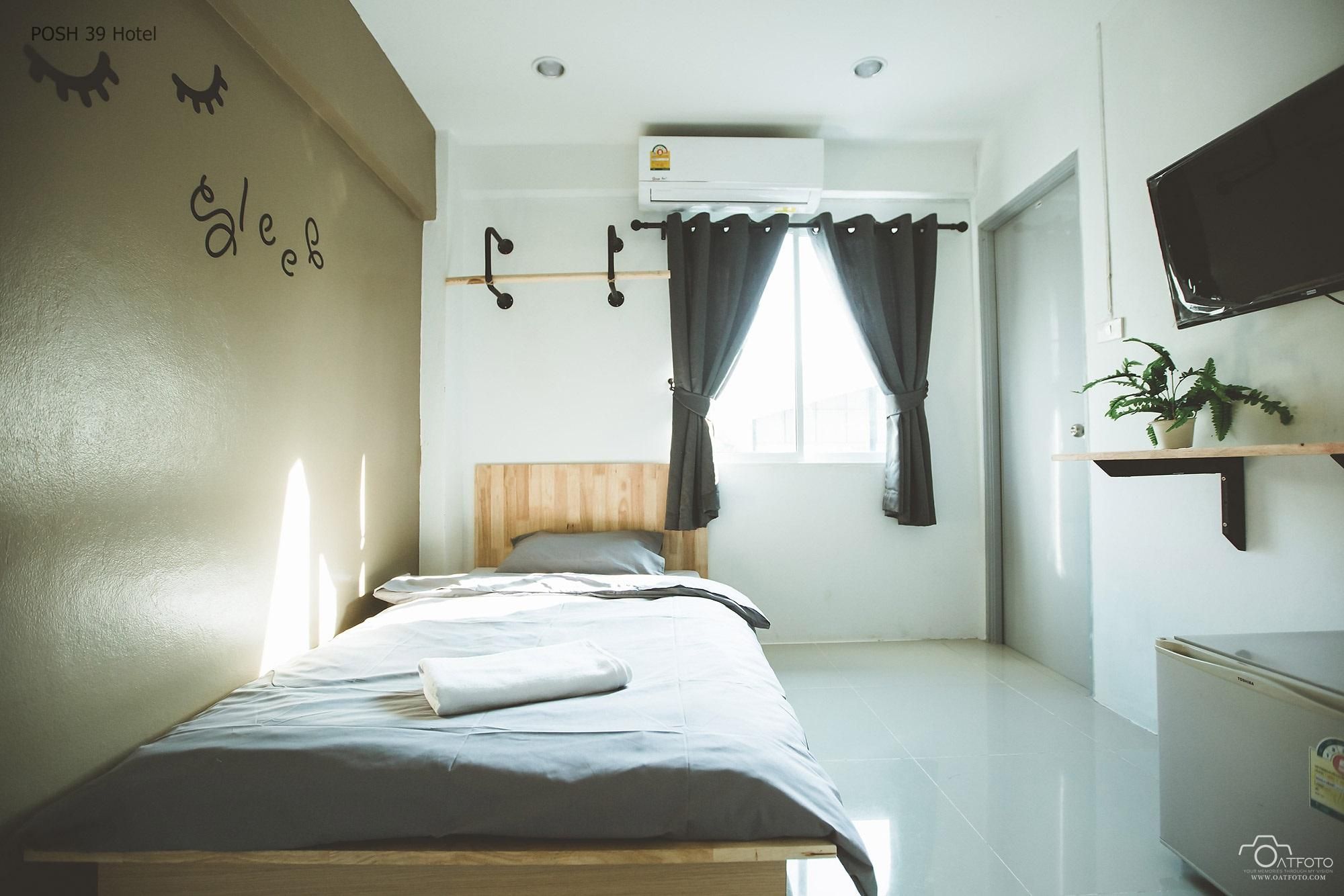 Single Room with Private Bathroom