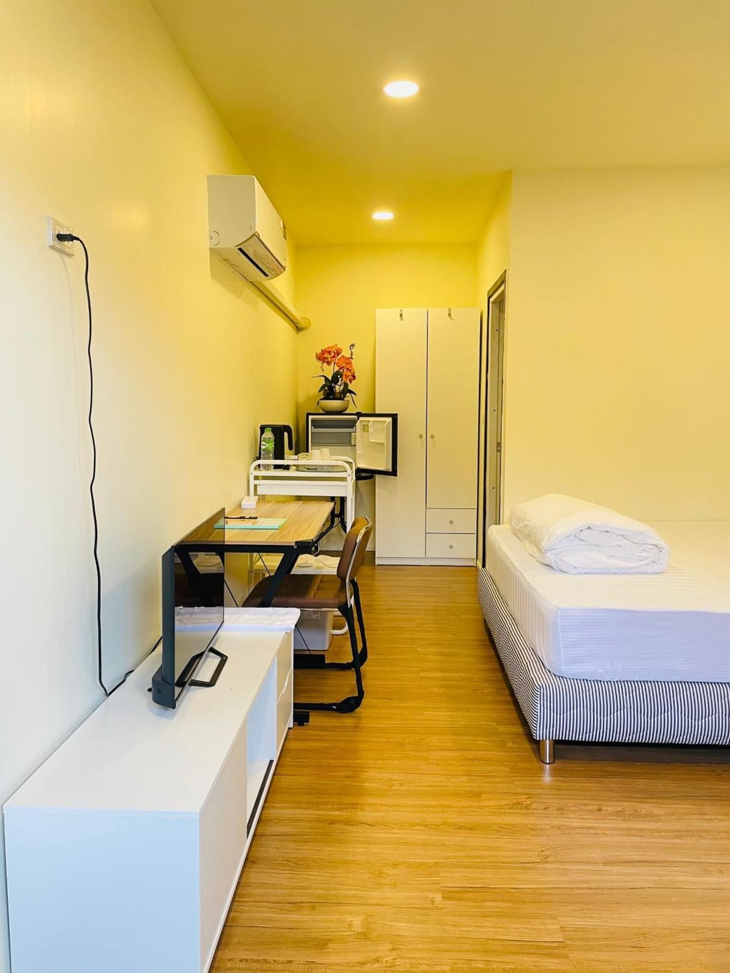 Deluxe Room (2 Adults + 1 Child)