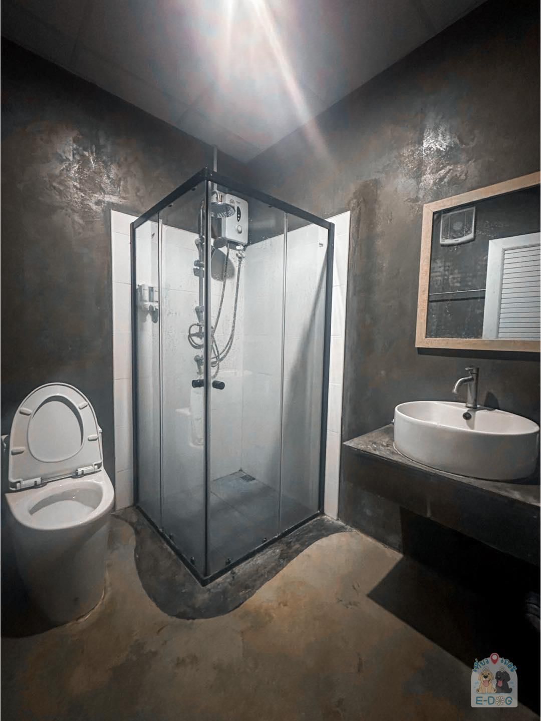 Kram Farmstay Lake View Single Room