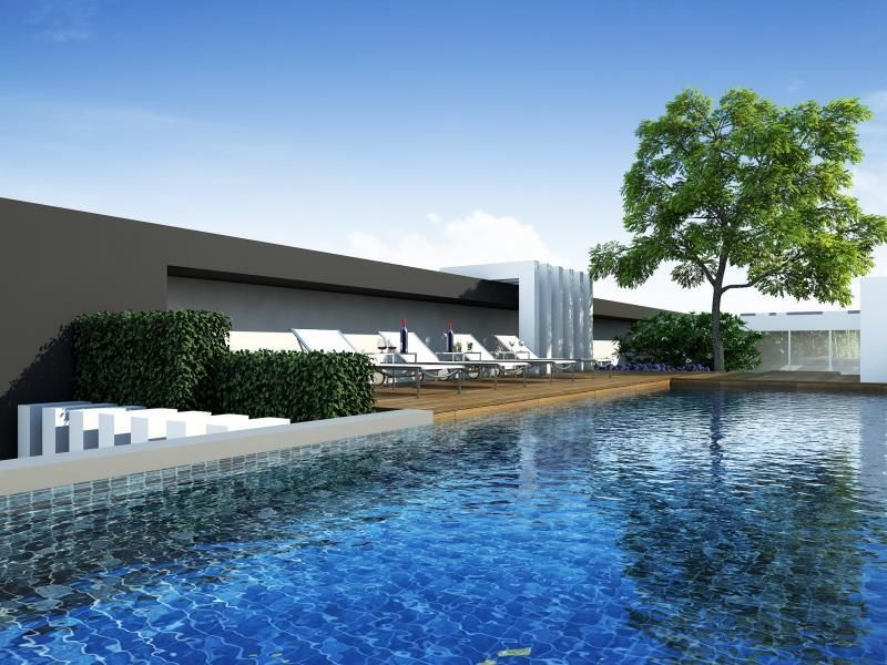 swimming pool [outdoor]