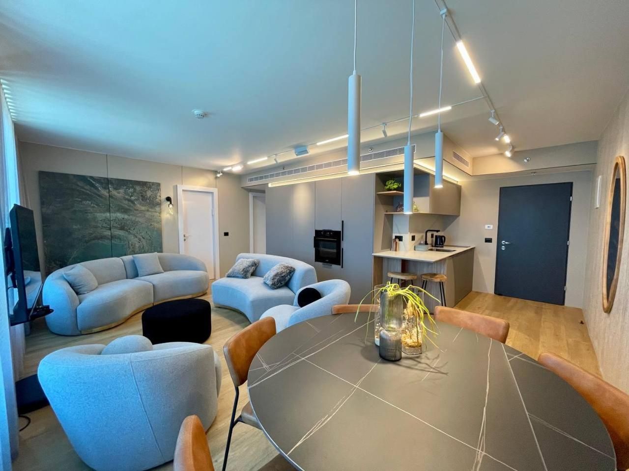 Two-Bedroom Deluxe Apartment with Ocean View